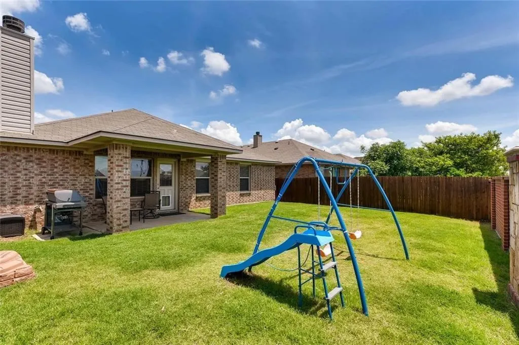 Single Family Residence For Rent in Denton County , 3401 Buckthorn Lane, Denton, Texas 76226, 3 Bedroom, 2 Bathroom, 2 Garage spaces, 2,040 Sqft, built in 2011, mls#21366068, Real Estate Agent in Denton, Homes For Rent in Denton county, Homes For Rent in Denton, Realtor in Denton Texas, Real Estate Brokerage Independent Realty Texas, Luminita Cordes Realtor