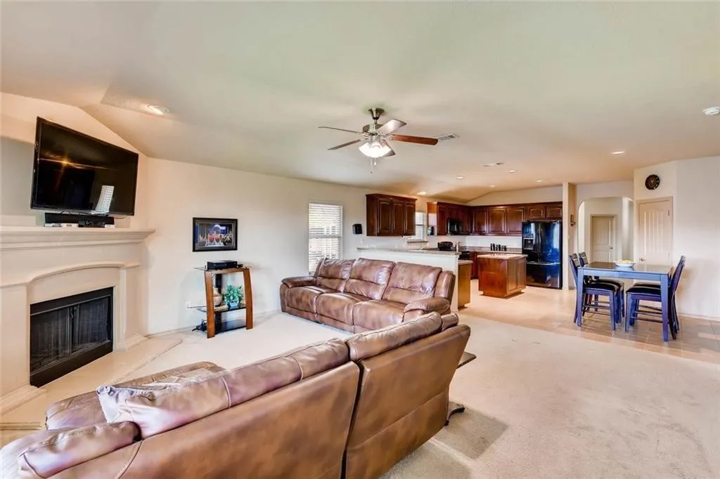 Single Family Residence For Rent in Denton County , 3401 Buckthorn Lane, Denton, Texas 76226, 3 Bedroom, 2 Bathroom, 2 Garage spaces, 2,040 Sqft, built in 2011, mls#21366068, Real Estate Agent in Denton, Homes For Rent in Denton county, Homes For Rent in Denton, Realtor in Denton Texas, Real Estate Brokerage Independent Realty Texas, Luminita Cordes Realtor
