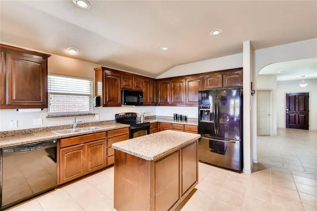 Single Family Residence For Rent in Denton County , 3401 Buckthorn Lane, Denton, Texas 76226, 3 Bedroom, 2 Bathroom, 2 Garage spaces, 2,040 Sqft, built in 2011, mls#21366068, Real Estate Agent in Denton, Homes For Rent in Denton county, Homes For Rent in Denton, Realtor in Denton Texas, Real Estate Brokerage Independent Realty Texas, Luminita Cordes Realtor