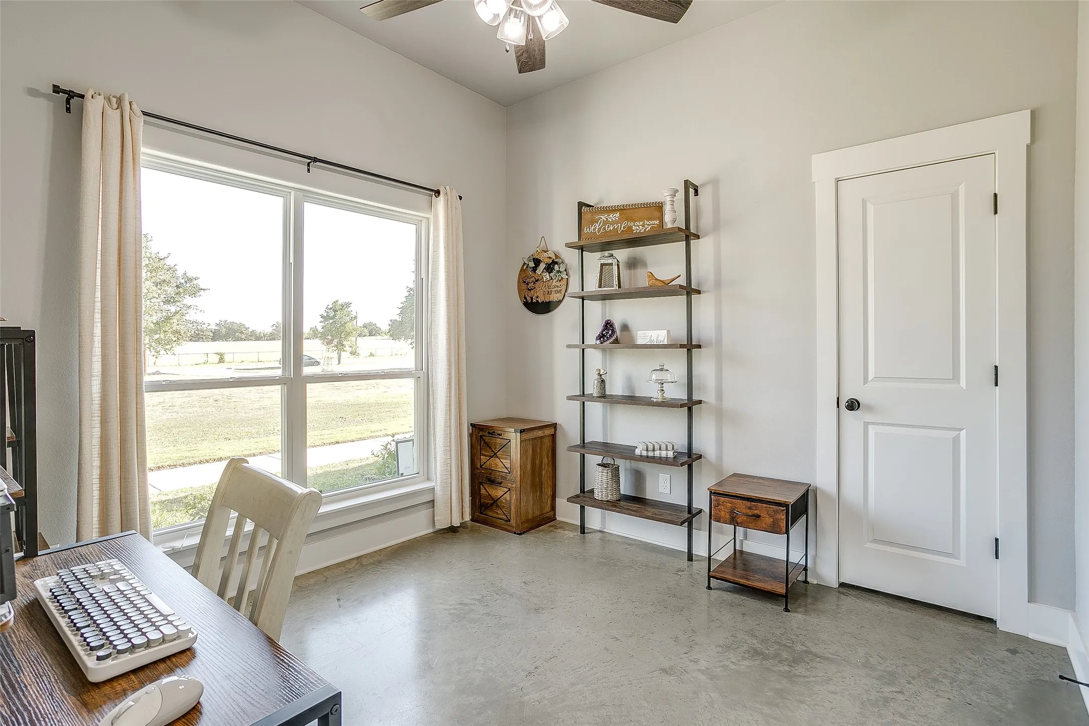 Single Family Residence For Sale in Parker County , 492 Clark Lake Road, Weatherford, Texas 76088, 4 Bedroom, 2 Bathroom, 2 Garage spaces, 2,150 Sqft, built in 2022, mls#21365413, Real Estate Agent in Weatherford, Homes For Sale in Parker county, Homes For Sale in Weatherford, Realtor in Weatherford Texas, Real Estate Brokerage Independent Realty Texas, Luminita Cordes Realtor