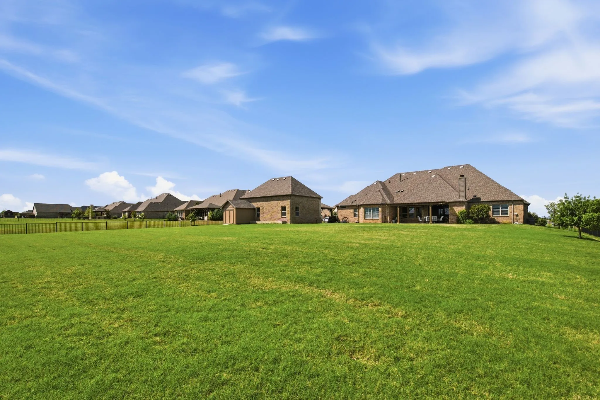 Single Family Residence For Sale in Collin County , 2175 Cattle Street, Celina, Texas 75009, 4 Bedroom, 3 Bathroom, 5 Garage spaces, 3,449 Sqft, built in 2018, mls#21365918, Real Estate Agent in Celina, Homes For Sale in Collin county, Homes For Sale in Celina, Realtor in Celina Texas, Real Estate Brokerage Independent Realty Texas, Luminita Cordes Realtor