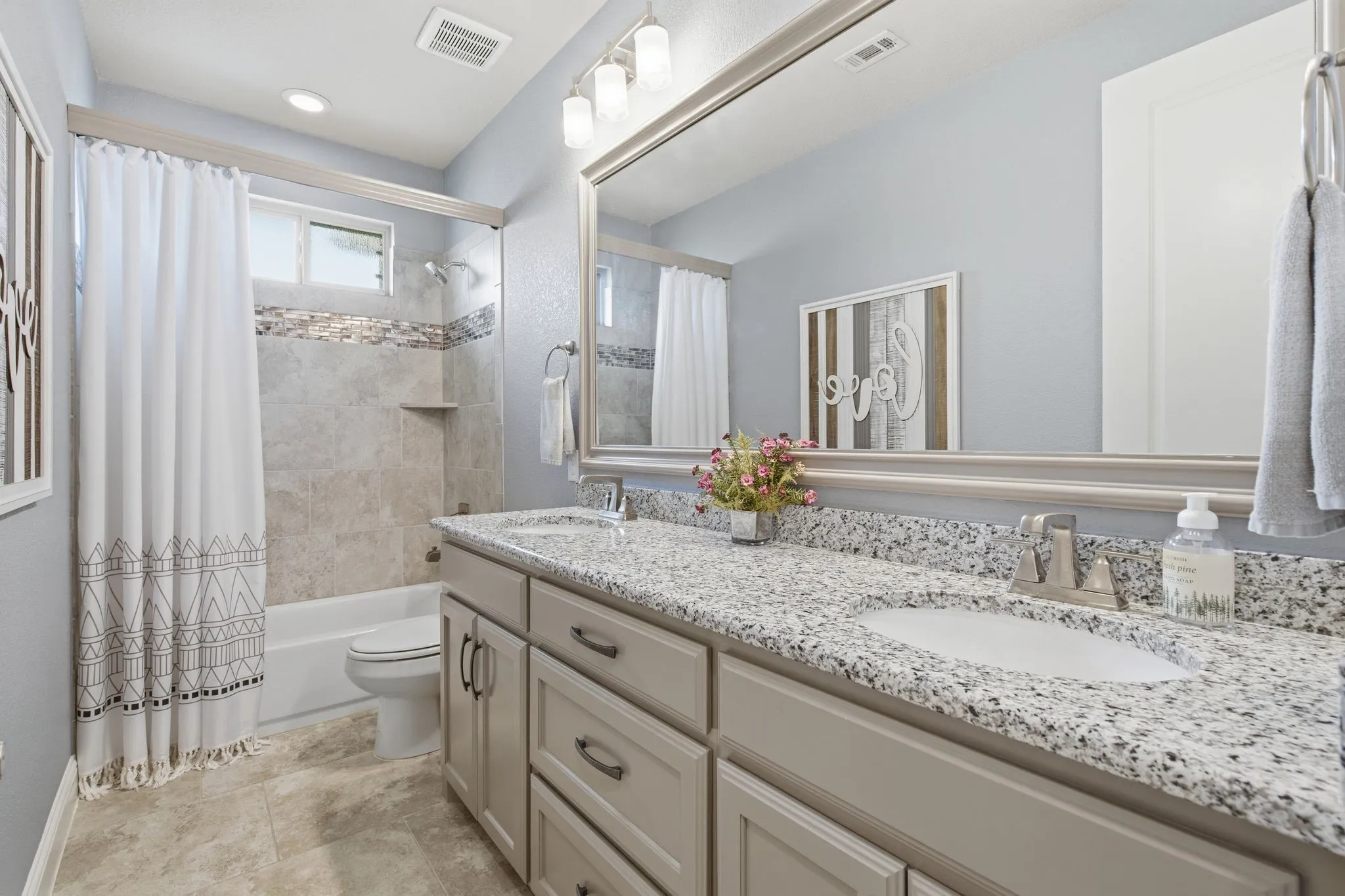 Single Family Residence For Sale in Collin County , 2175 Cattle Street, Celina, Texas 75009, 4 Bedroom, 3 Bathroom, 5 Garage spaces, 3,449 Sqft, built in 2018, mls#21365918, Real Estate Agent in Celina, Homes For Sale in Collin county, Homes For Sale in Celina, Realtor in Celina Texas, Real Estate Brokerage Independent Realty Texas, Luminita Cordes Realtor