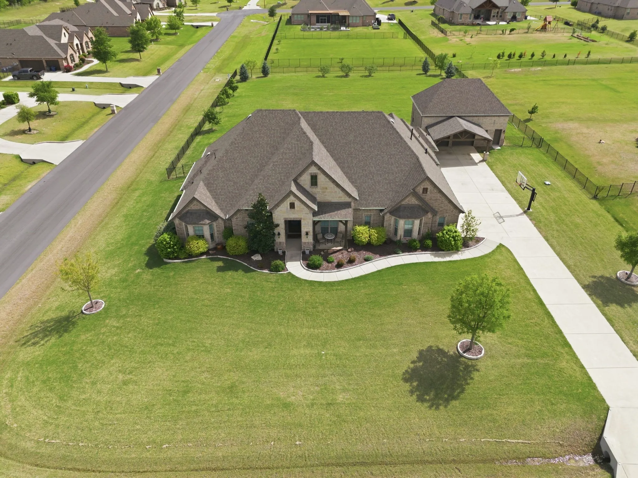 Single Family Residence For Sale in Collin County , 2175 Cattle Street, Celina, Texas 75009, 4 Bedroom, 3 Bathroom, 5 Garage spaces, 3,449 Sqft, built in 2018, mls#21365918, Real Estate Agent in Celina, Homes For Sale in Collin county, Homes For Sale in Celina, Realtor in Celina Texas, Real Estate Brokerage Independent Realty Texas, Luminita Cordes Realtor