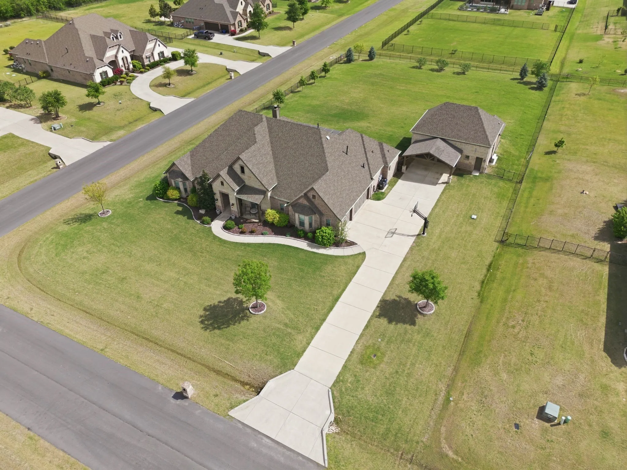 Single Family Residence For Sale in Collin County , 2175 Cattle Street, Celina, Texas 75009, 4 Bedroom, 3 Bathroom, 5 Garage spaces, 3,449 Sqft, built in 2018, mls#21365918, Real Estate Agent in Celina, Homes For Sale in Collin county, Homes For Sale in Celina, Realtor in Celina Texas, Real Estate Brokerage Independent Realty Texas, Luminita Cordes Realtor