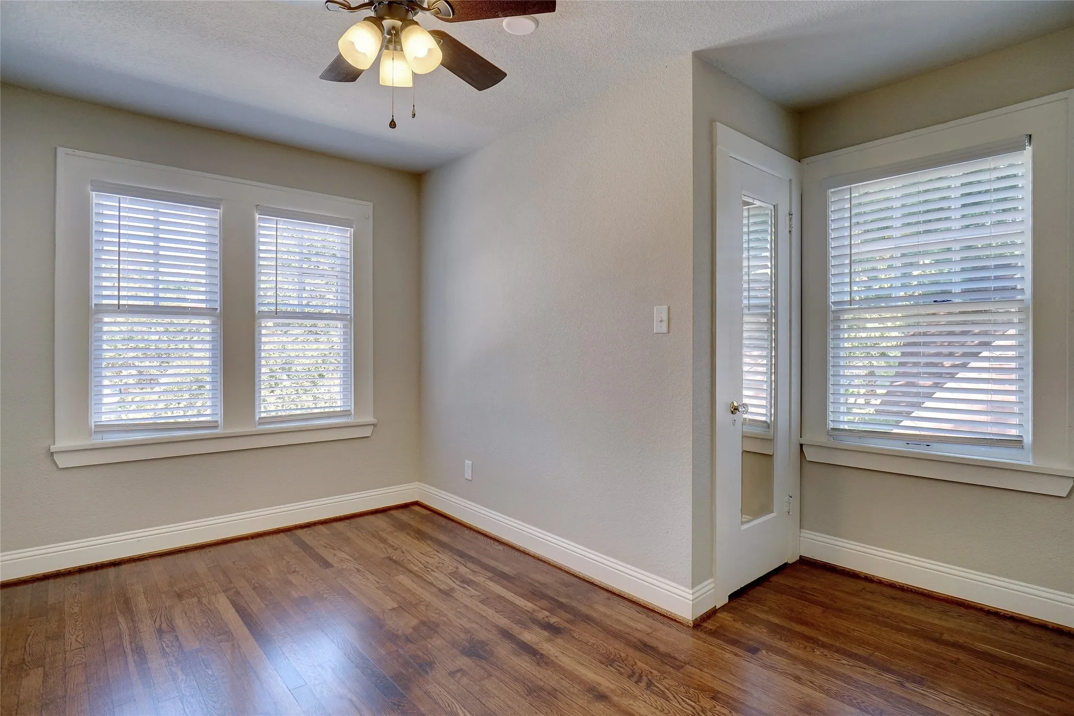 Quadruplex For Sale in Tarrant County , 1511 Clover Lane, Fort Worth, Texas 76107, 5 Bedroom, 5 Bathroom, 1 Garage spaces, 0 Sqft, built in 1933, Price $749,000, mls#21366007, Real Estate Agent in Fort Worth, Homes For Sale in Tarrant county, Homes For Sale in Fort Worth, Realtor in Fort Worth Texas, Real Estate Brokerage Independent Realty Texas, Luminita Cordes Realtor