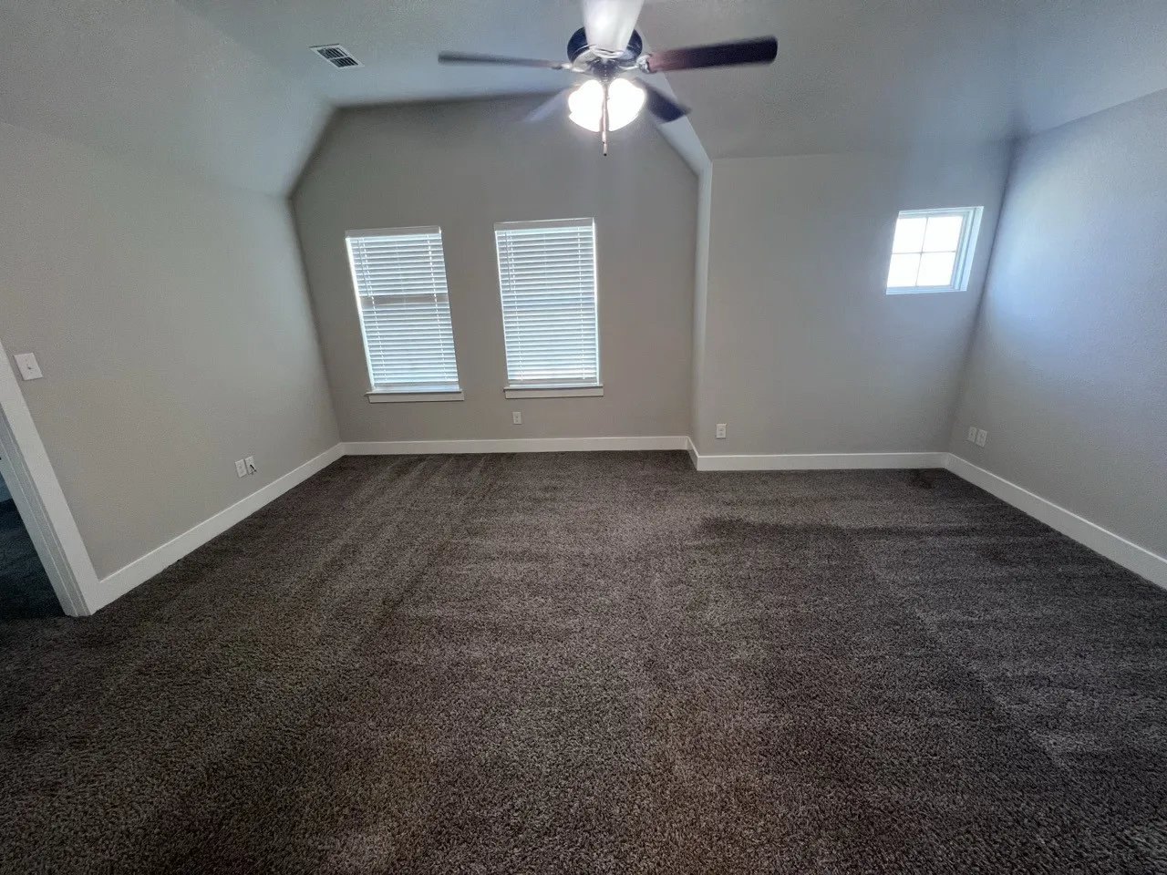 Townhouse For Rent in Collin County , 1203 N Tennessee Street A, Mc Kinney, Texas 75069, 3 Bedroom, 3 Bathroom, 1 Garage spaces, 1,782 Sqft, built in 2020, mls#21366095, Real Estate Agent in Mc Kinney, Homes For Rent in Collin county, Homes For Rent in Mc Kinney, Realtor in Mc Kinney Texas, Real Estate Brokerage Independent Realty Texas, Luminita Cordes Realtor