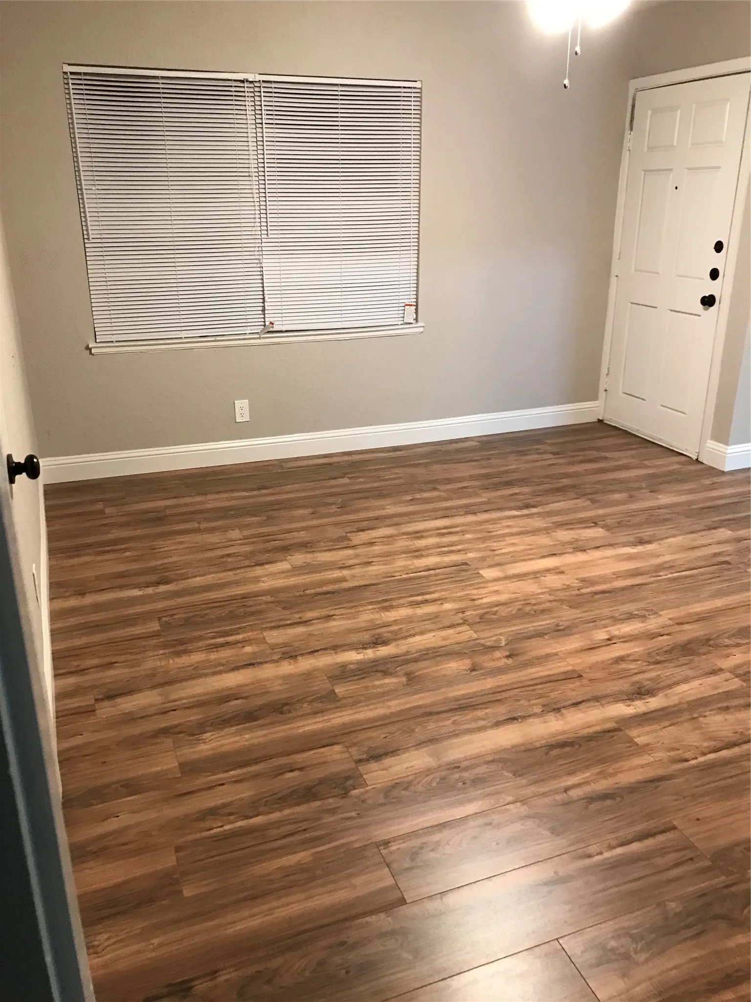 Single Family Residence For Rent in Dallas County , 1502 Dale Place, Irving, Texas 75061, 4 Bedroom, 2 Bathroom, Garage spaces, 1,304 Sqft, built in 1954, Price $2,149, mls#21366096, Real Estate Agent in Irving, Homes For Rent in Dallas county, Homes For Rent in Irving, Realtor in Irving Texas, Real Estate Brokerage Independent Realty Texas, Luminita Cordes Realtor