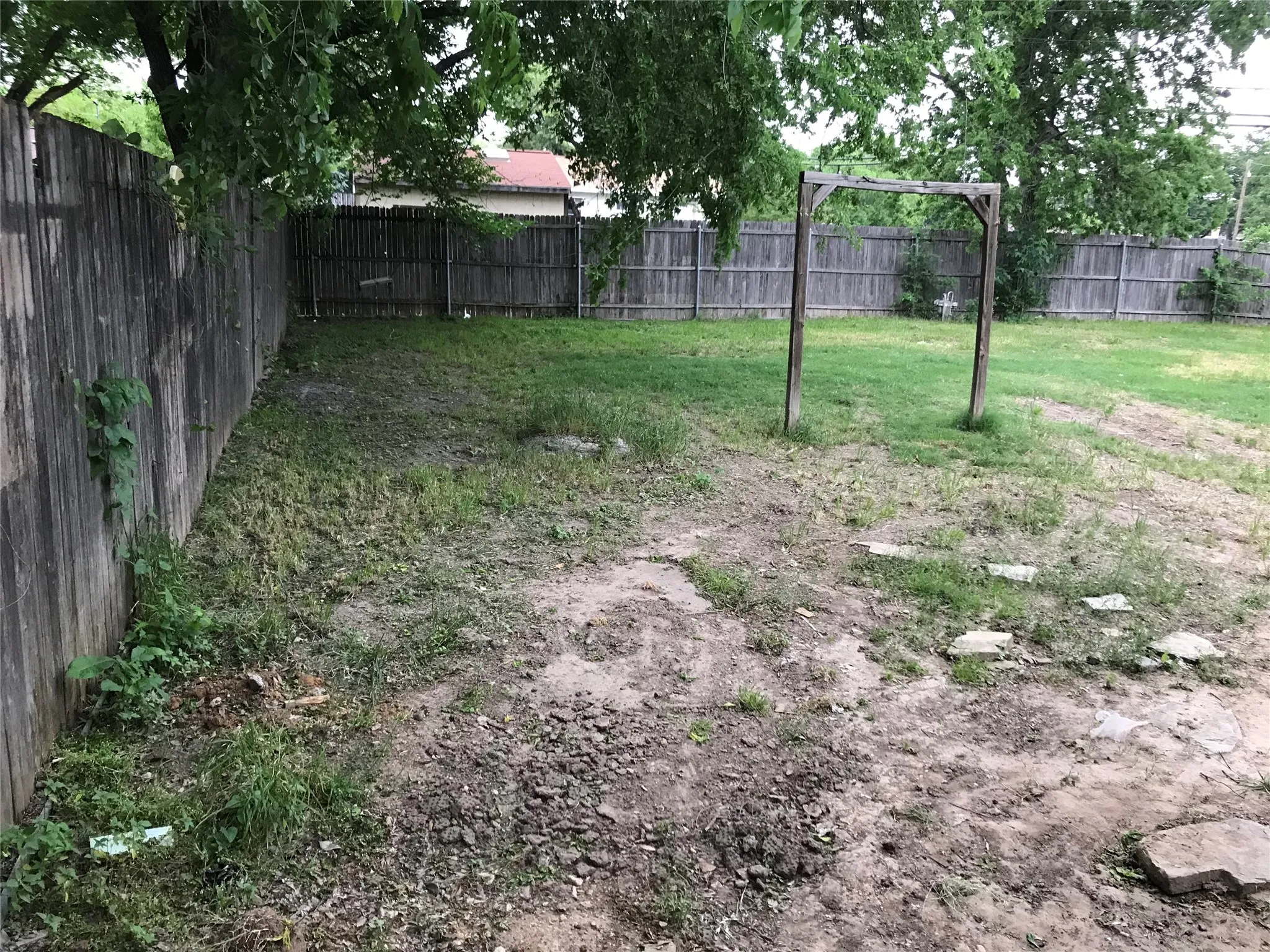 Single Family Residence For Rent in Dallas County , 1502 Dale Place, Irving, Texas 75061, 4 Bedroom, 2 Bathroom, Garage spaces, 1,304 Sqft, built in 1954, Price $2,149, mls#21366096, Real Estate Agent in Irving, Homes For Rent in Dallas county, Homes For Rent in Irving, Realtor in Irving Texas, Real Estate Brokerage Independent Realty Texas, Luminita Cordes Realtor