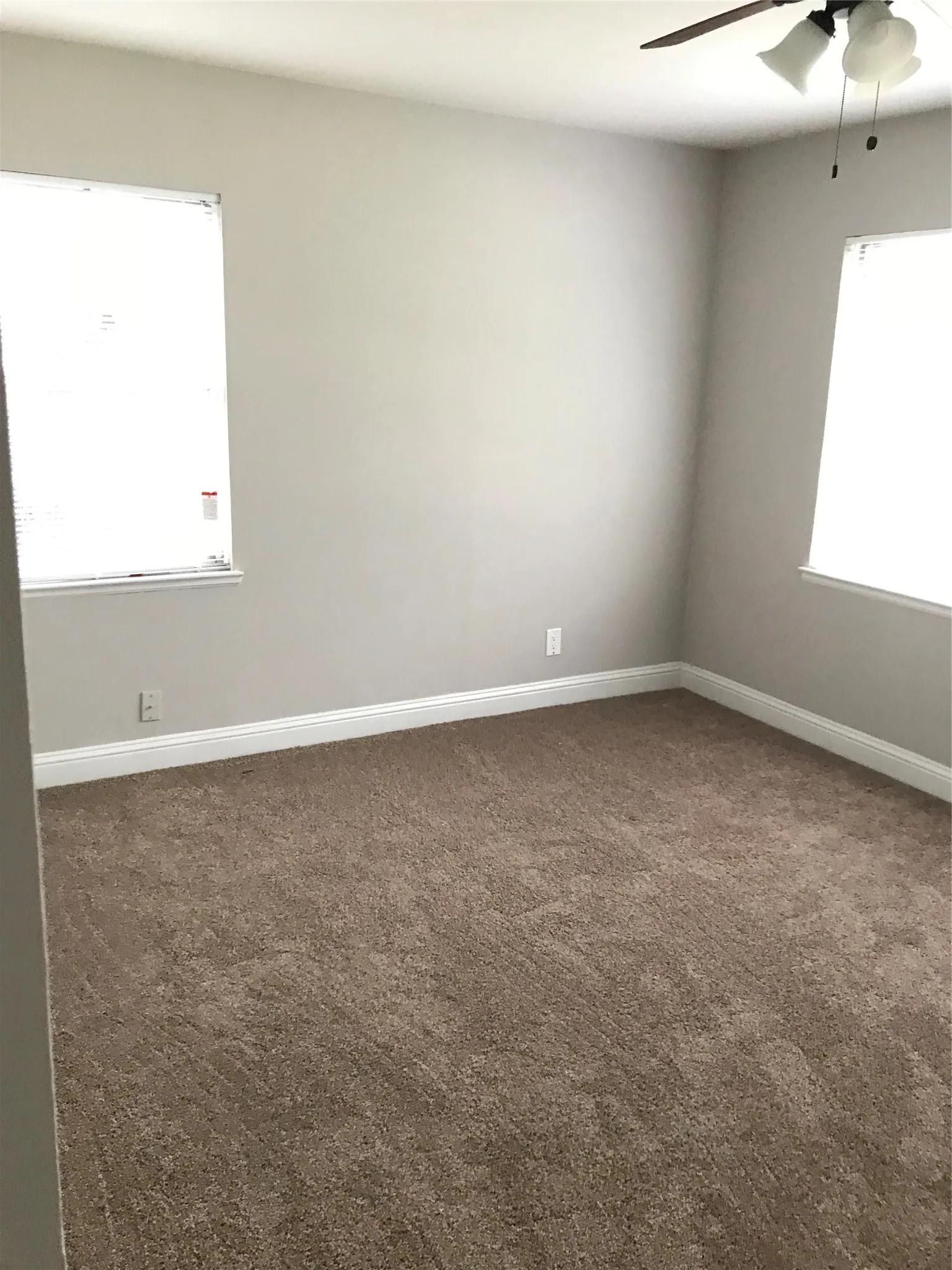 Single Family Residence For Rent in Dallas County , 1502 Dale Place, Irving, Texas 75061, 4 Bedroom, 2 Bathroom, Garage spaces, 1,304 Sqft, built in 1954, Price $2,149, mls#21366096, Real Estate Agent in Irving, Homes For Rent in Dallas county, Homes For Rent in Irving, Realtor in Irving Texas, Real Estate Brokerage Independent Realty Texas, Luminita Cordes Realtor