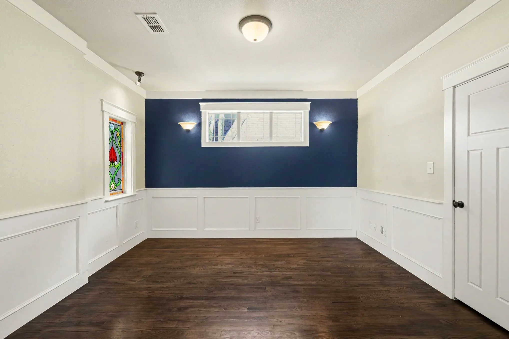 Single Family Residence For Sale in Collin County , 508 N Tennessee Street B, Mc Kinney, Texas 75069, 3 Bedroom, 3 Bathroom, 2 Garage spaces, 2,457 Sqft, built in 2013, mls#21362240, Real Estate Agent in Mc Kinney, Homes For Sale in Collin county, Homes For Sale in Mc Kinney, Realtor in Mc Kinney Texas, Real Estate Brokerage Independent Realty Texas, Luminita Cordes Realtor
