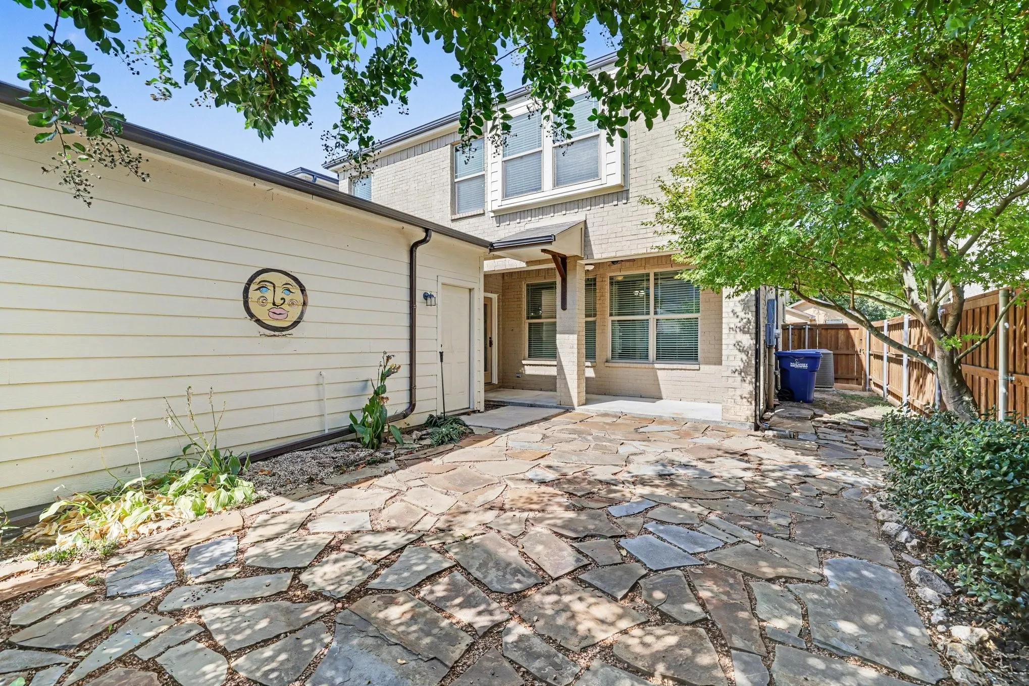 Single Family Residence For Sale in Collin County , 508 N Tennessee Street B, Mc Kinney, Texas 75069, 3 Bedroom, 3 Bathroom, 2 Garage spaces, 2,457 Sqft, built in 2013, mls#21362240, Real Estate Agent in Mc Kinney, Homes For Sale in Collin county, Homes For Sale in Mc Kinney, Realtor in Mc Kinney Texas, Real Estate Brokerage Independent Realty Texas, Luminita Cordes Realtor