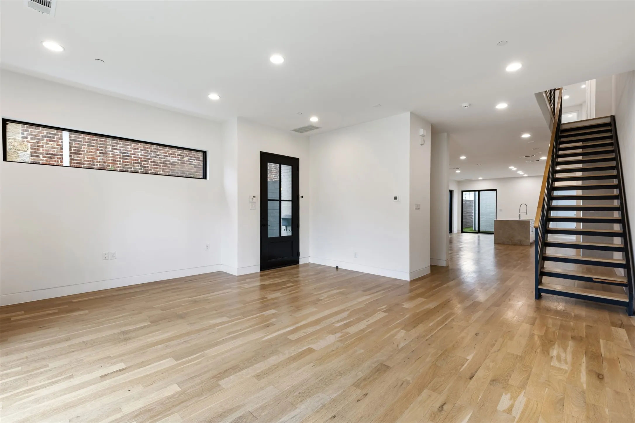 Single Family Residence For Rent in Dallas County , 3526 Asbury Street, University Park, Texas 75205, 4 Bedroom, 5 Bathroom, 2 Garage spaces, 3,804 Sqft, built in 2020, mls#21366099, Real Estate Agent in University Park, Homes For Rent in Dallas county, Homes For Rent in University Park, Realtor in University Park Texas, Real Estate Brokerage Independent Realty Texas, Luminita Cordes Realtor