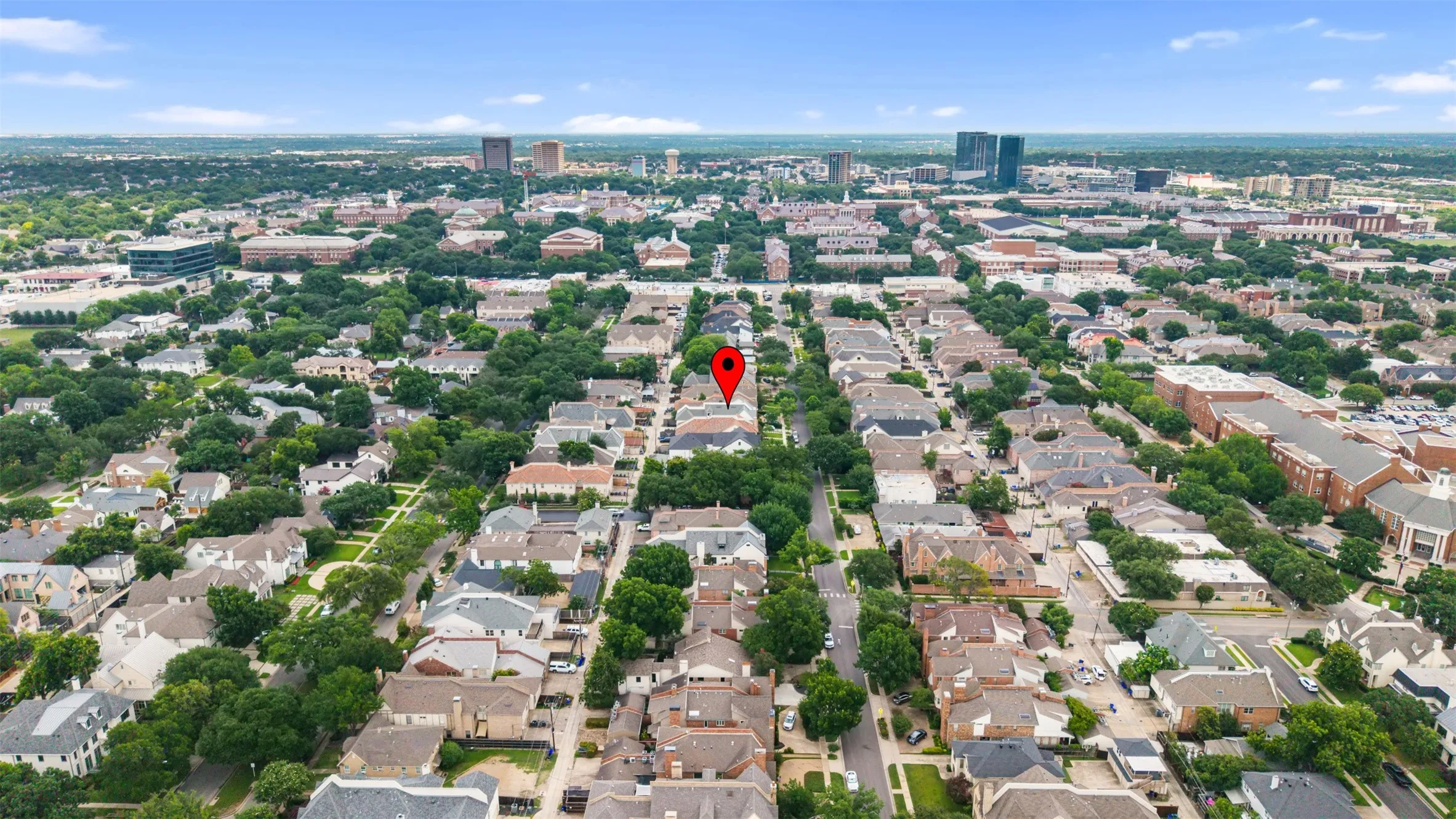 Just a block away from Snyder Plaza & SMU!
