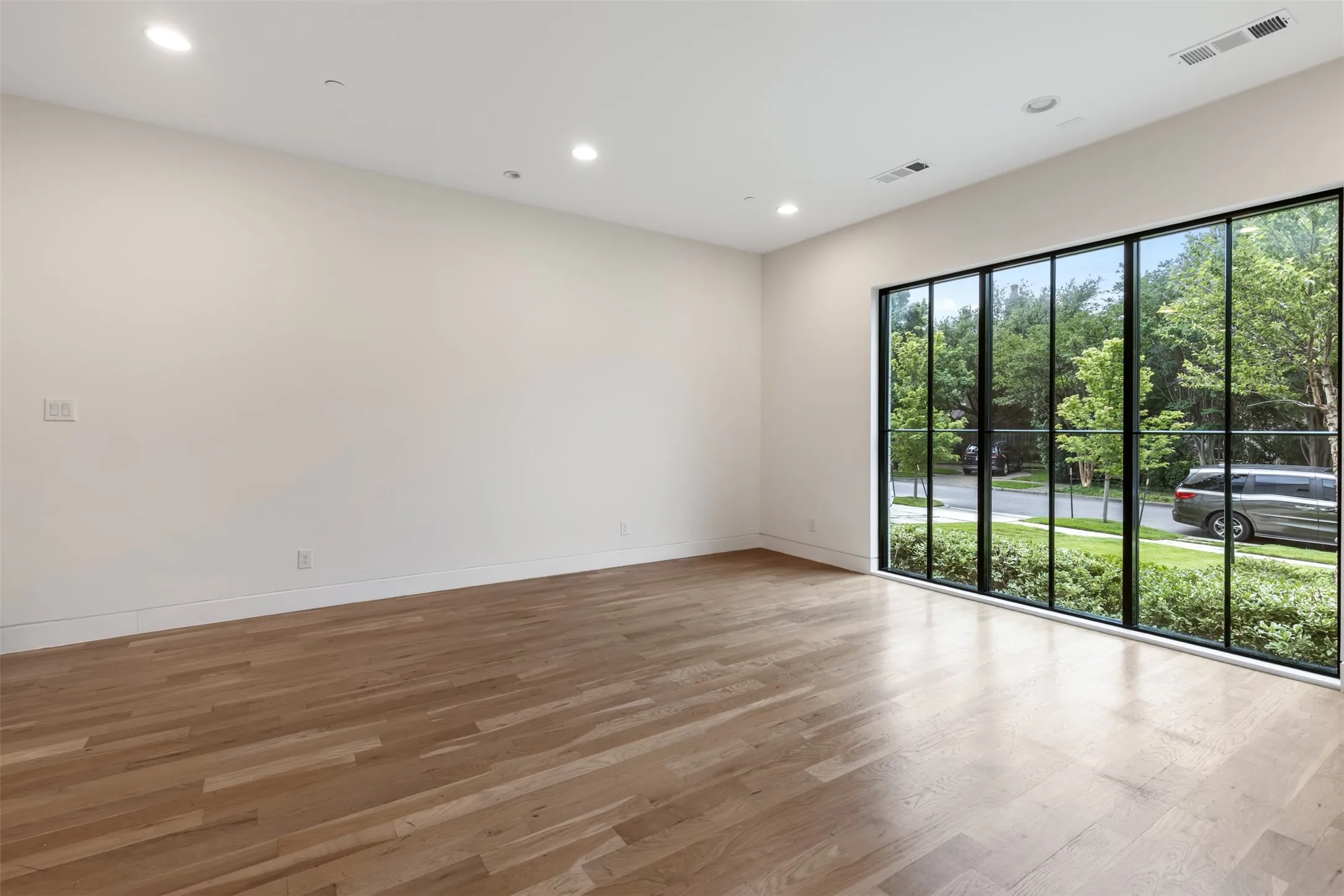 Single Family Residence For Rent in Dallas County , 3526 Asbury Street, University Park, Texas 75205, 4 Bedroom, 5 Bathroom, 2 Garage spaces, 3,804 Sqft, built in 2020, mls#21366099, Real Estate Agent in University Park, Homes For Rent in Dallas county, Homes For Rent in University Park, Realtor in University Park Texas, Real Estate Brokerage Independent Realty Texas, Luminita Cordes Realtor