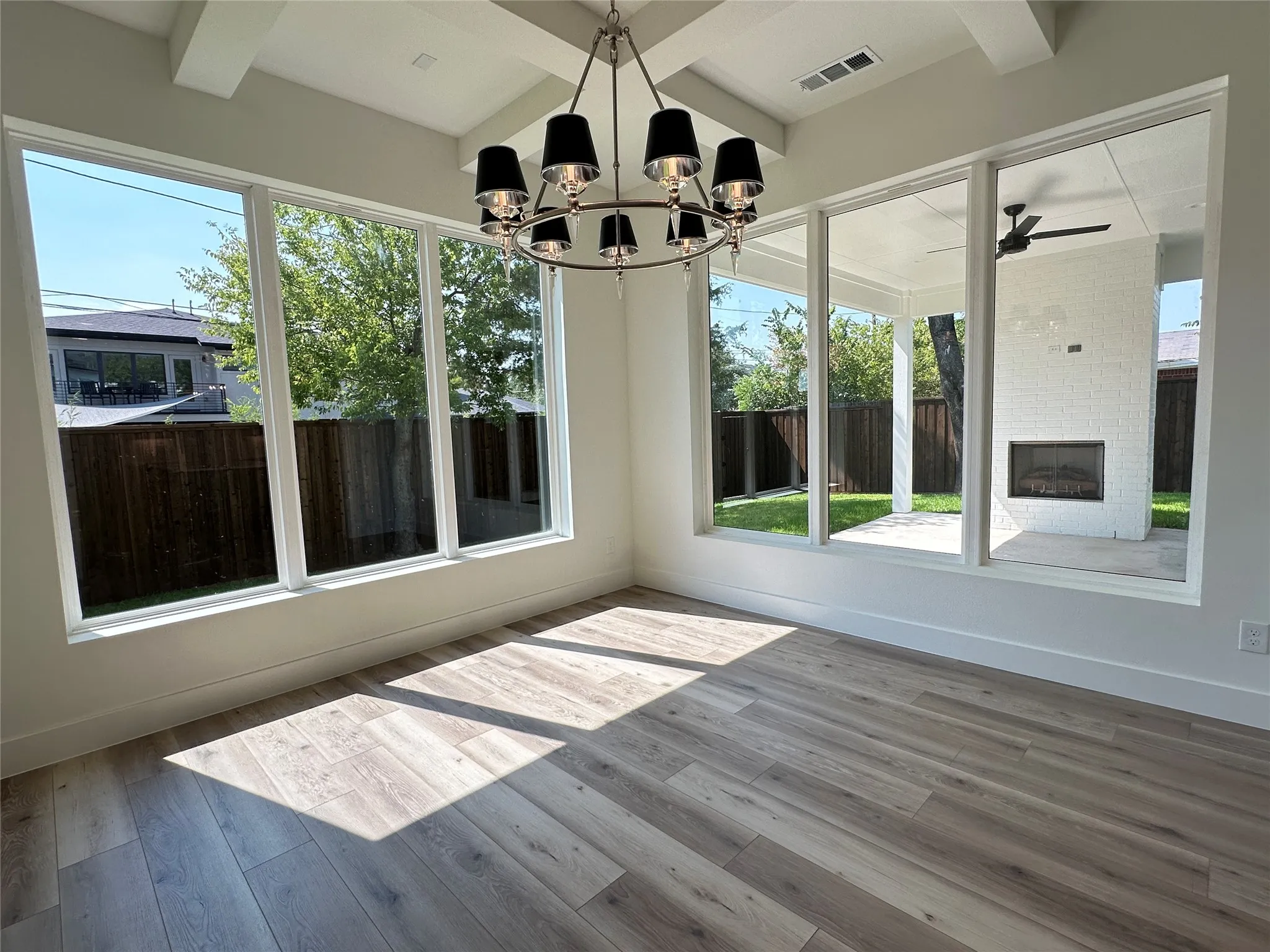 Single Family Residence For Sale in Dallas County , 3908 Rochelle Drive, Dallas, Texas 75220, 4 Bedroom, 4 Bathroom, 2 Garage spaces, 4,281 Sqft, built in 2024, mls#21366110, Real Estate Agent in Dallas, Homes For Sale in Dallas county, Homes For Sale in Dallas, Realtor in Dallas Texas, Real Estate Brokerage Independent Realty Texas, Luminita Cordes Realtor