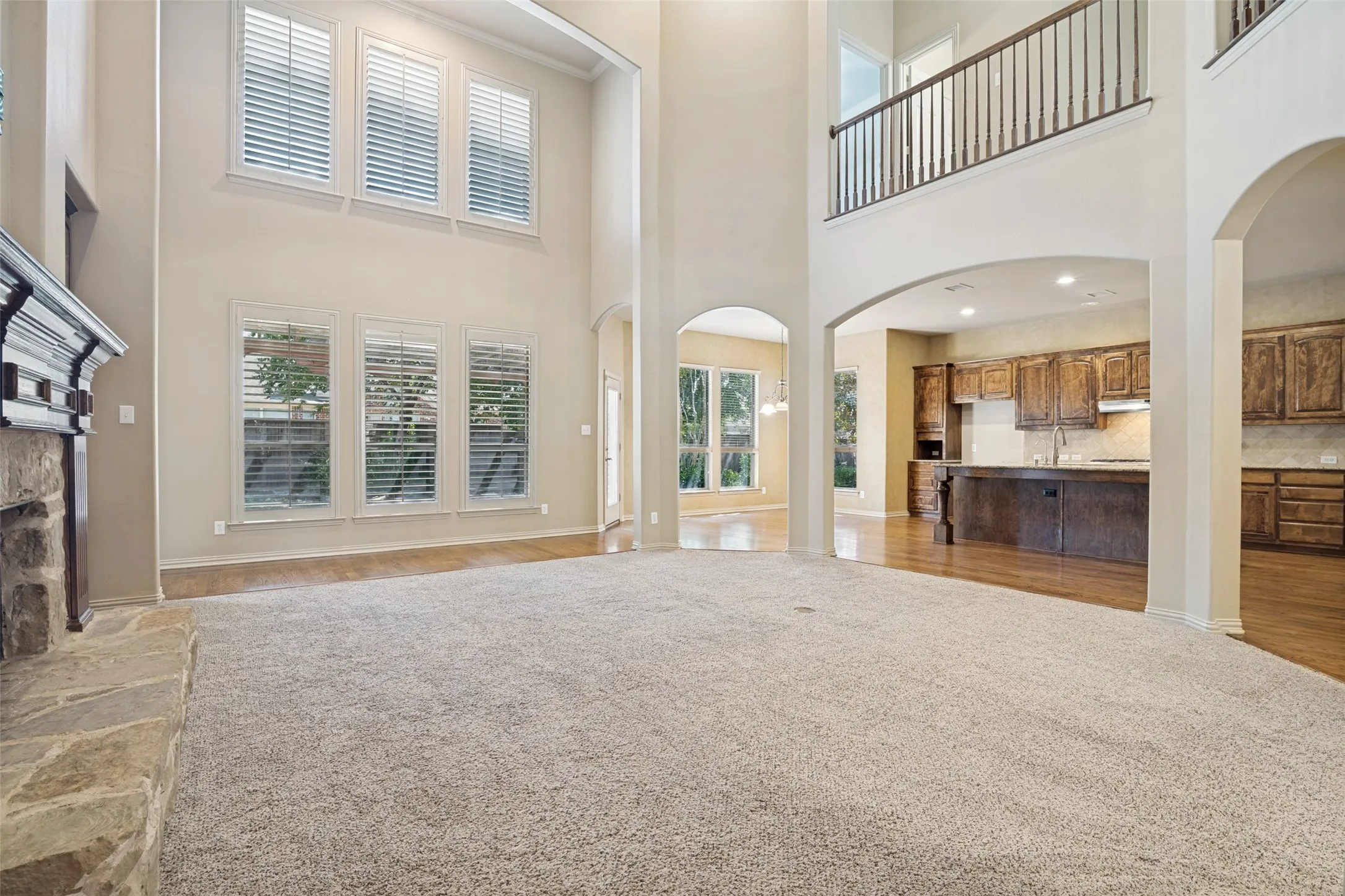 Single Family Residence For Sale in Collin County , 522 Oakhurst Drive, Murphy, Texas 75094, 4 Bedroom, 4 Bathroom, 3 Garage spaces, 4,045 Sqft, built in 2004, mls#21366022, Real Estate Agent in Murphy, Homes For Sale in Collin county, Homes For Sale in Murphy, Realtor in Murphy Texas, Real Estate Brokerage Independent Realty Texas, Luminita Cordes Realtor