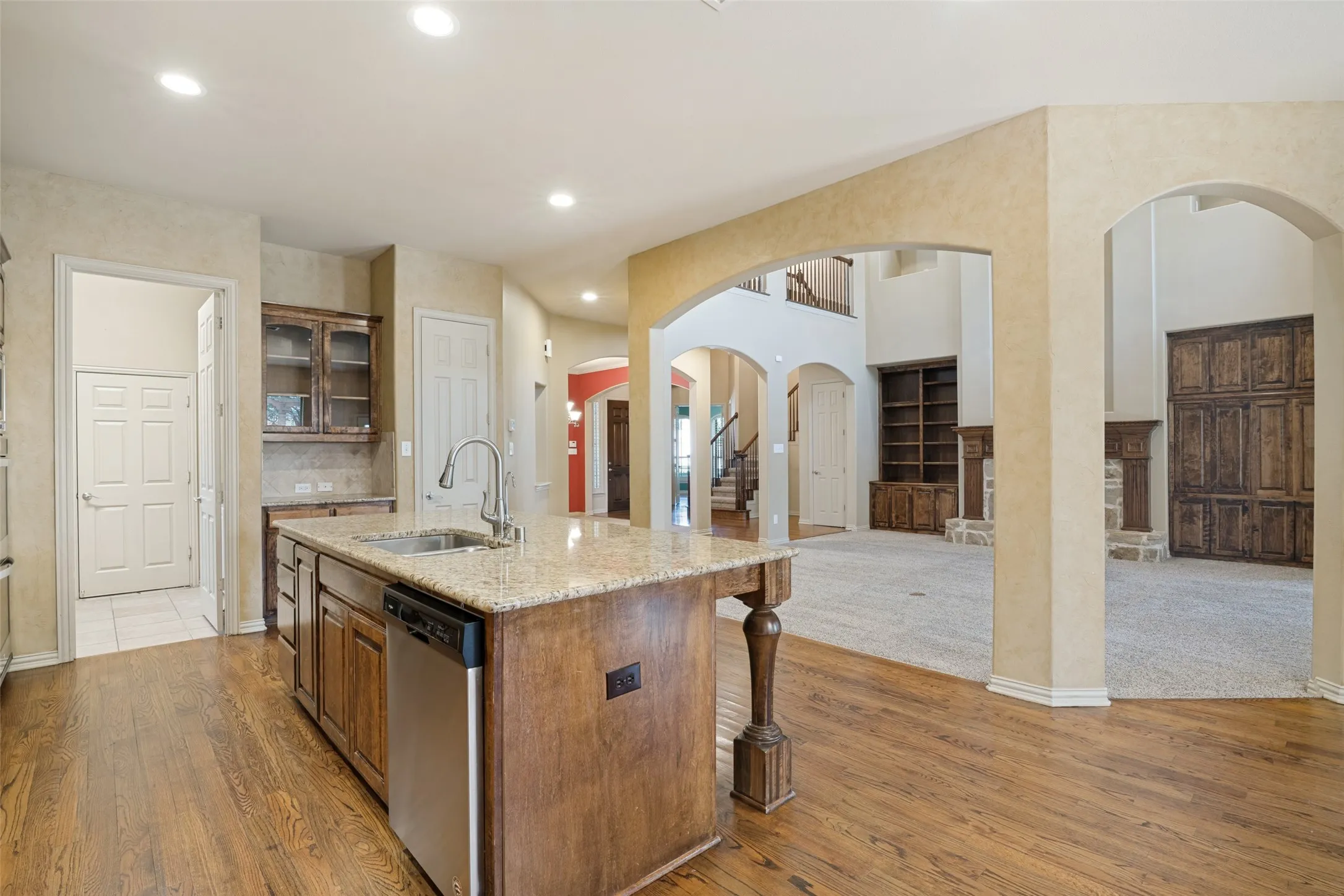 Single Family Residence For Sale in Collin County , 522 Oakhurst Drive, Murphy, Texas 75094, 4 Bedroom, 4 Bathroom, 3 Garage spaces, 4,045 Sqft, built in 2004, mls#21366022, Real Estate Agent in Murphy, Homes For Sale in Collin county, Homes For Sale in Murphy, Realtor in Murphy Texas, Real Estate Brokerage Independent Realty Texas, Luminita Cordes Realtor