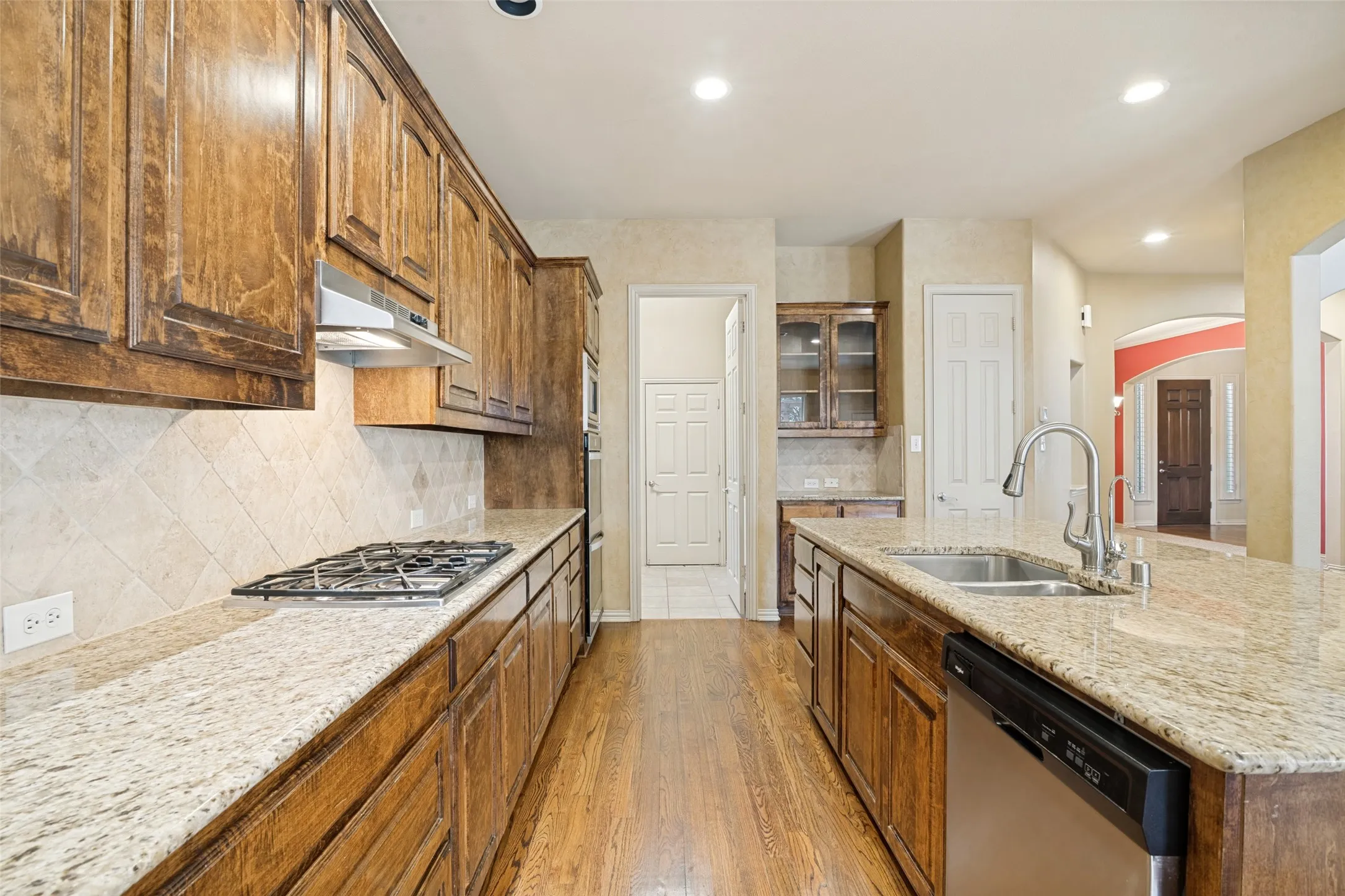 Single Family Residence For Sale in Collin County , 522 Oakhurst Drive, Murphy, Texas 75094, 4 Bedroom, 4 Bathroom, 3 Garage spaces, 4,045 Sqft, built in 2004, mls#21366022, Real Estate Agent in Murphy, Homes For Sale in Collin county, Homes For Sale in Murphy, Realtor in Murphy Texas, Real Estate Brokerage Independent Realty Texas, Luminita Cordes Realtor