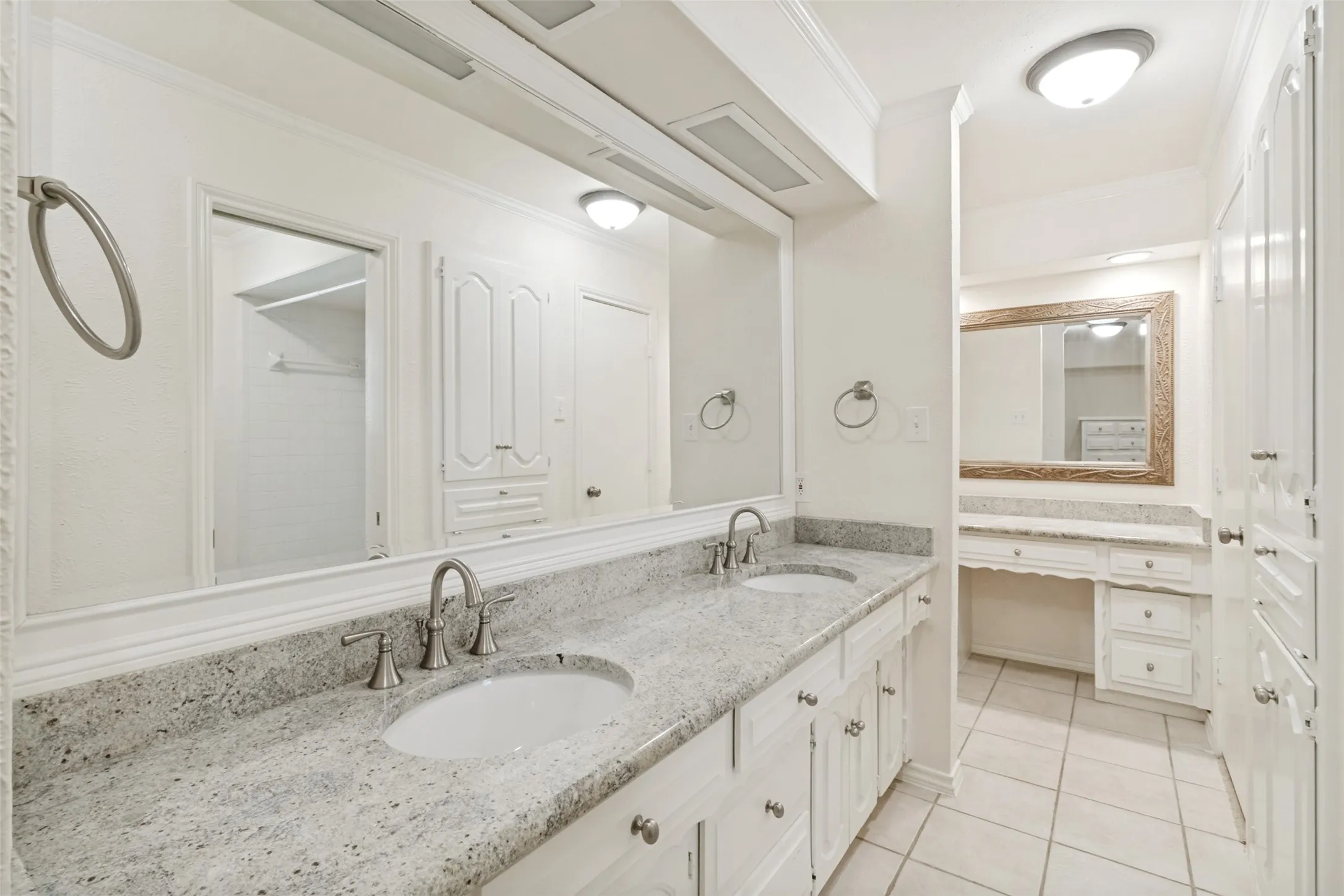 Single Family Residence For Sale in Dallas County , 15305 Leavalley Drive, Dallas, Texas 75248, 4 Bedroom, 3 Bathroom, 2 Garage spaces, 3,020 Sqft, built in 1974, mls#21363270, Real Estate Agent in Dallas, Homes For Sale in Dallas county, Homes For Sale in Dallas, Realtor in Dallas Texas, Real Estate Brokerage Independent Realty Texas, Luminita Cordes Realtor