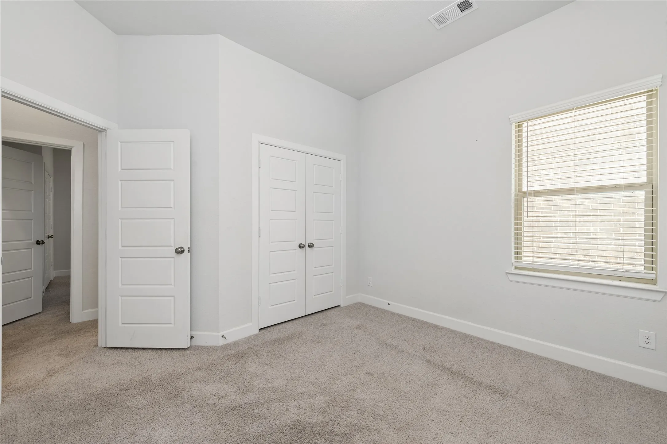 Single Family Residence For Rent in Kaufman County , 1852 Arbor Drive, Forney, Texas 75126, 4 Bedroom, 3 Bathroom, 2 Garage spaces, 2,162 Sqft, built in 2021, mls#21366124, Real Estate Agent in Forney, Homes For Rent in Kaufman county, Homes For Rent in Forney, Realtor in Forney Texas, Real Estate Brokerage Independent Realty Texas, Luminita Cordes Realtor
