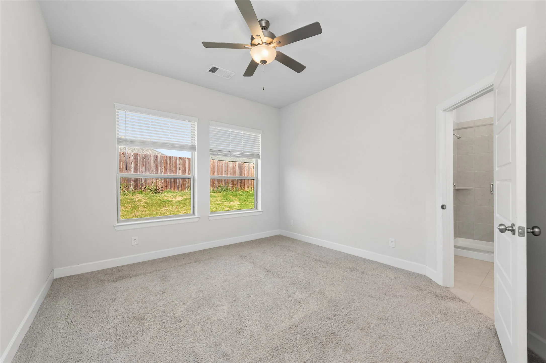 Single Family Residence For Rent in Kaufman County , 1852 Arbor Drive, Forney, Texas 75126, 4 Bedroom, 3 Bathroom, 2 Garage spaces, 2,162 Sqft, built in 2021, mls#21366124, Real Estate Agent in Forney, Homes For Rent in Kaufman county, Homes For Rent in Forney, Realtor in Forney Texas, Real Estate Brokerage Independent Realty Texas, Luminita Cordes Realtor