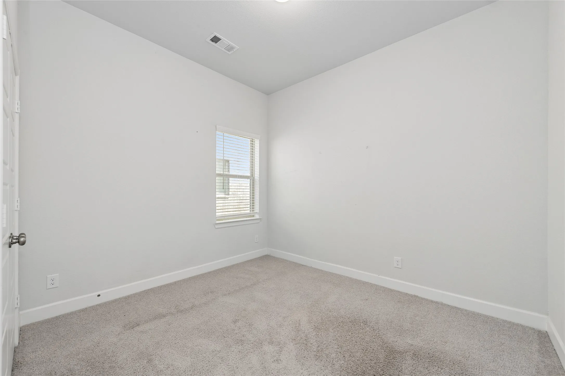 Single Family Residence For Rent in Kaufman County , 1852 Arbor Drive, Forney, Texas 75126, 4 Bedroom, 3 Bathroom, 2 Garage spaces, 2,162 Sqft, built in 2021, mls#21366124, Real Estate Agent in Forney, Homes For Rent in Kaufman county, Homes For Rent in Forney, Realtor in Forney Texas, Real Estate Brokerage Independent Realty Texas, Luminita Cordes Realtor