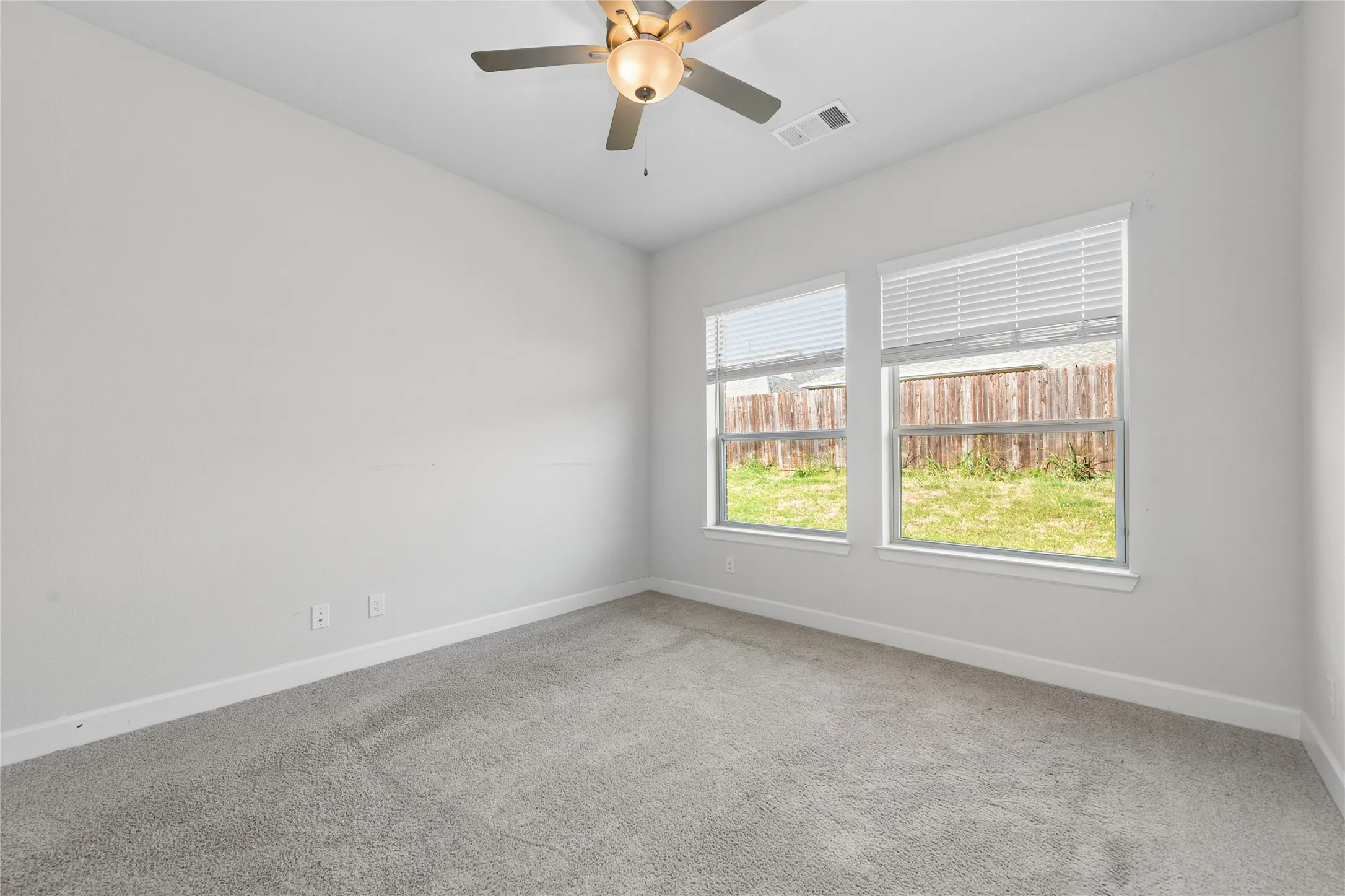 Single Family Residence For Rent in Kaufman County , 1852 Arbor Drive, Forney, Texas 75126, 4 Bedroom, 3 Bathroom, 2 Garage spaces, 2,162 Sqft, built in 2021, mls#21366124, Real Estate Agent in Forney, Homes For Rent in Kaufman county, Homes For Rent in Forney, Realtor in Forney Texas, Real Estate Brokerage Independent Realty Texas, Luminita Cordes Realtor