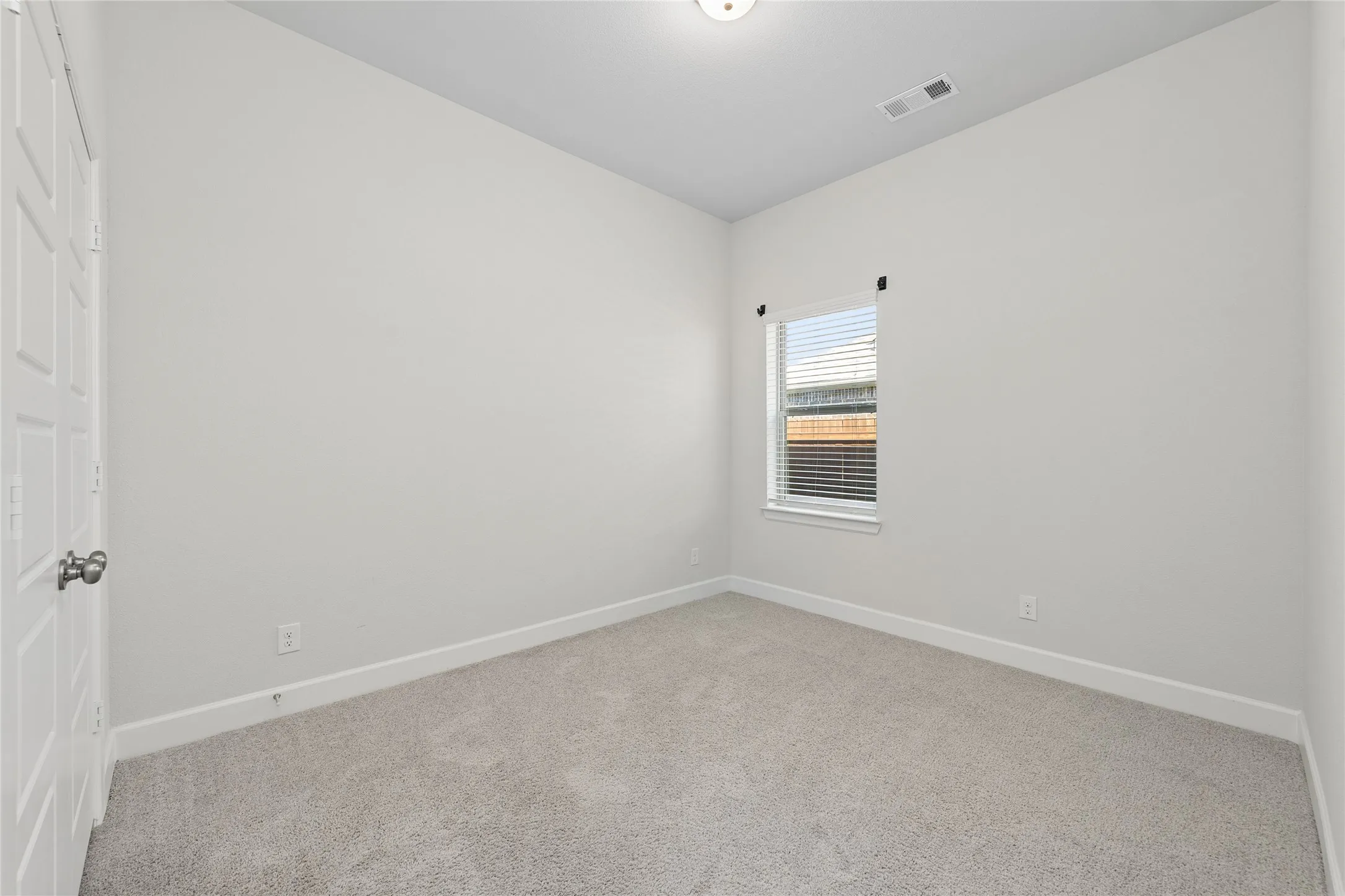 Single Family Residence For Rent in Kaufman County , 1852 Arbor Drive, Forney, Texas 75126, 4 Bedroom, 3 Bathroom, 2 Garage spaces, 2,162 Sqft, built in 2021, mls#21366124, Real Estate Agent in Forney, Homes For Rent in Kaufman county, Homes For Rent in Forney, Realtor in Forney Texas, Real Estate Brokerage Independent Realty Texas, Luminita Cordes Realtor
