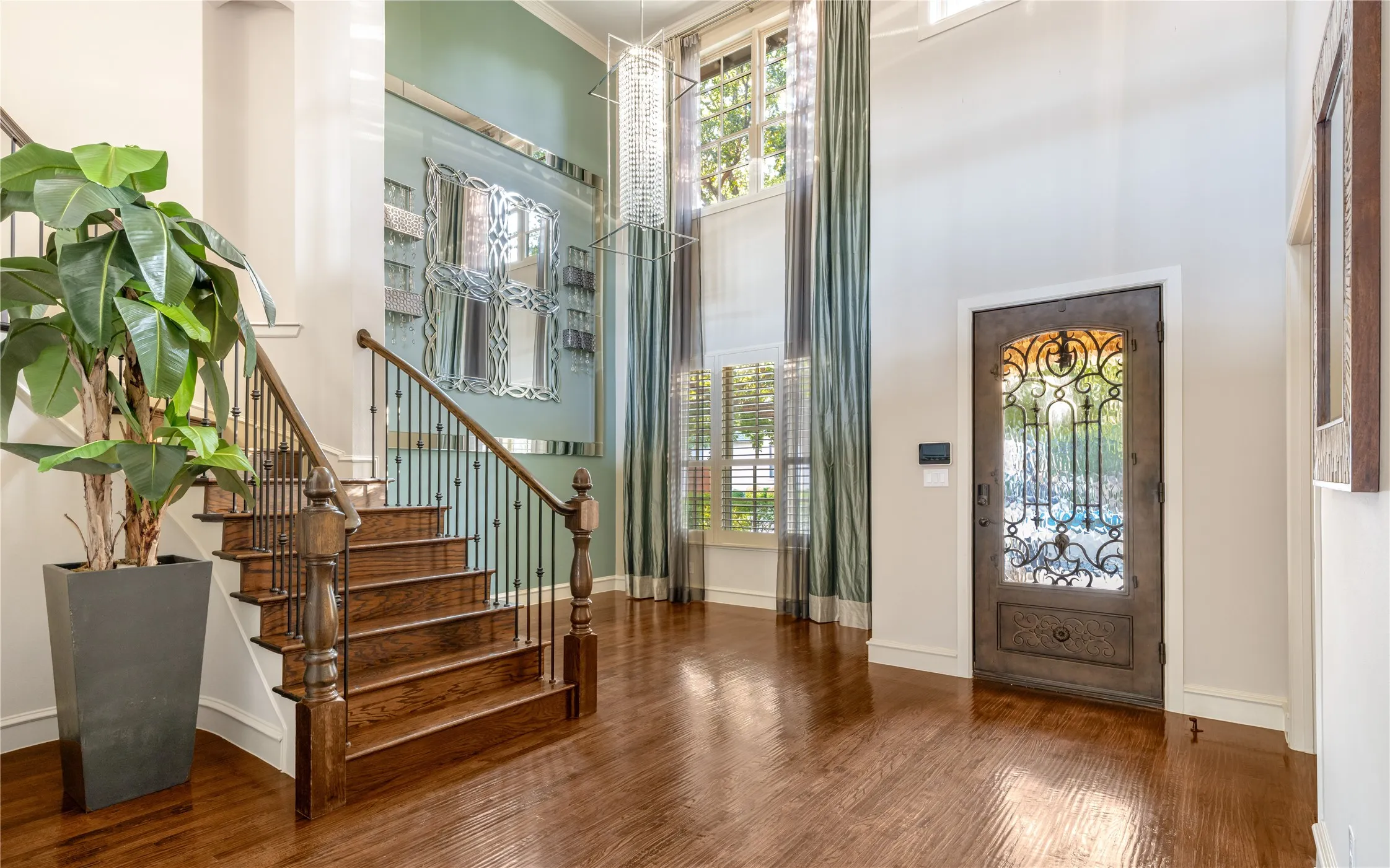 Single Family Residence For Sale in Collin County , 6208 Jacqueline Drive, Plano, Texas 75024, 4 Bedroom, 4 Bathroom, 3 Garage spaces, 4,206 Sqft, built in 2012, mls#21366088, Real Estate Agent in Plano, Homes For Sale in Collin county, Homes For Sale in Plano, Realtor in Plano Texas, Real Estate Brokerage Independent Realty Texas, Luminita Cordes Realtor