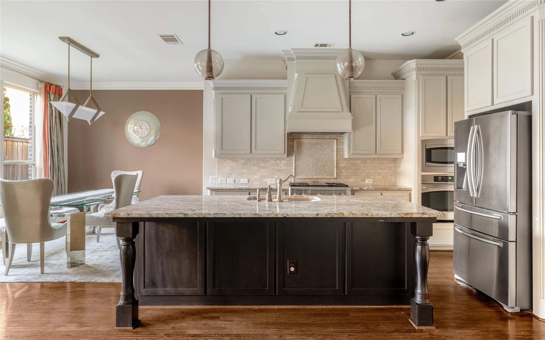 Single Family Residence For Sale in Collin County , 6208 Jacqueline Drive, Plano, Texas 75024, 4 Bedroom, 4 Bathroom, 3 Garage spaces, 4,206 Sqft, built in 2012, mls#21366088, Real Estate Agent in Plano, Homes For Sale in Collin county, Homes For Sale in Plano, Realtor in Plano Texas, Real Estate Brokerage Independent Realty Texas, Luminita Cordes Realtor