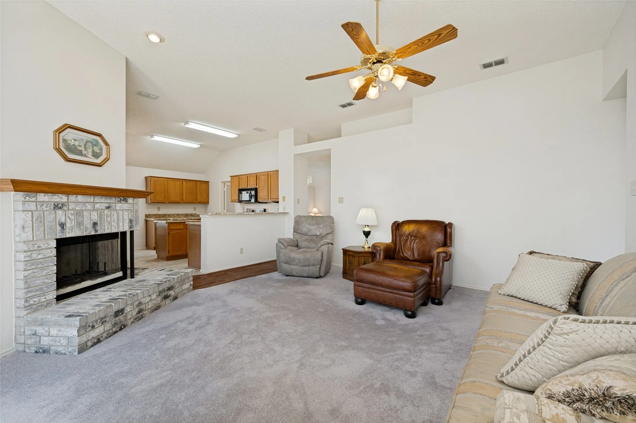 Single Family Residence For Sale in Denton County , 5917 Carroll Drive, The Colony, Texas 75056, 4 Bedroom, 2 Bathroom, 2 Garage spaces, 2,076 Sqft, built in 1991, mls#21362724, Real Estate Agent in The Colony, Homes For Sale in Denton county, Homes For Sale in The Colony, Realtor in The Colony Texas, Real Estate Brokerage Independent Realty Texas, Luminita Cordes Realtor
