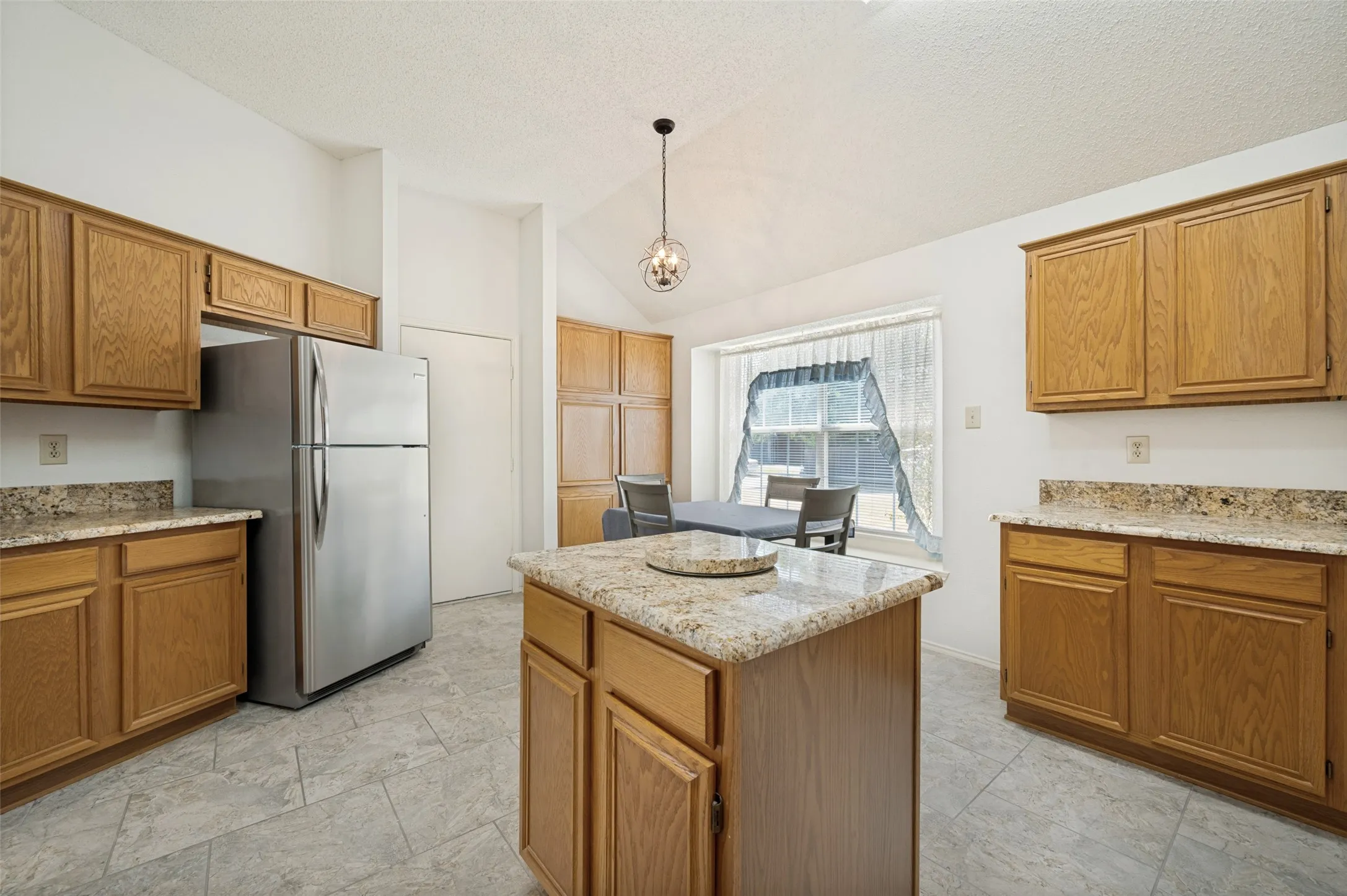 Single Family Residence For Sale in Denton County , 5917 Carroll Drive, The Colony, Texas 75056, 4 Bedroom, 2 Bathroom, 2 Garage spaces, 2,076 Sqft, built in 1991, mls#21362724, Real Estate Agent in The Colony, Homes For Sale in Denton county, Homes For Sale in The Colony, Realtor in The Colony Texas, Real Estate Brokerage Independent Realty Texas, Luminita Cordes Realtor