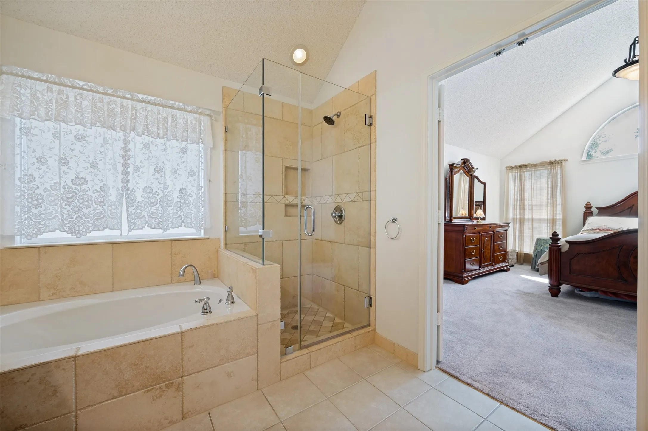 Single Family Residence For Sale in Denton County , 5917 Carroll Drive, The Colony, Texas 75056, 4 Bedroom, 2 Bathroom, 2 Garage spaces, 2,076 Sqft, built in 1991, mls#21362724, Real Estate Agent in The Colony, Homes For Sale in Denton county, Homes For Sale in The Colony, Realtor in The Colony Texas, Real Estate Brokerage Independent Realty Texas, Luminita Cordes Realtor