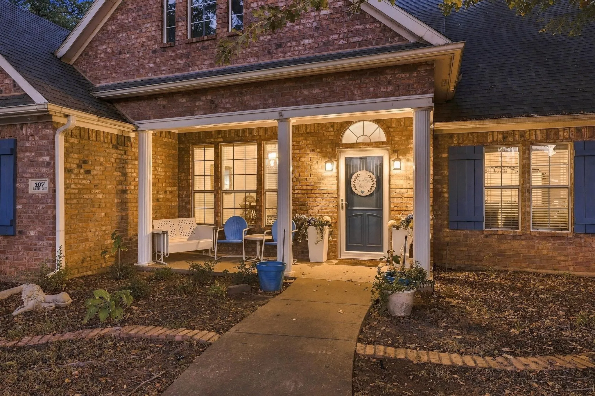 Single Family Residence For Sale in Grayson County , 107 Lauren Lane, Pottsboro, Texas 75076, 4 Bedroom, 3 Bathroom, 2 Garage spaces, 2,393 Sqft, built in 2000, mls#21342200, Real Estate Agent in Pottsboro, Homes For Sale in Grayson county, Homes For Sale in Pottsboro, Realtor in Pottsboro Texas, Real Estate Brokerage Independent Realty Texas, Luminita Cordes Realtor