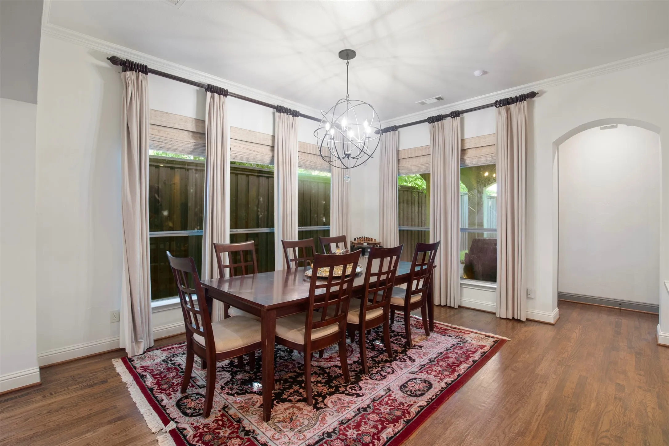 Duplex For Rent in Dallas County , 5436 Longview Street, Dallas, Texas 75206, 3 Bedroom, 4 Bathroom, 2 Garage spaces, 3,126 Sqft, built in 2005, mls#21365773, Real Estate Agent in Dallas, Homes For Rent in Dallas county, Homes For Rent in Dallas, Realtor in Dallas Texas, Real Estate Brokerage Independent Realty Texas, Luminita Cordes Realtor