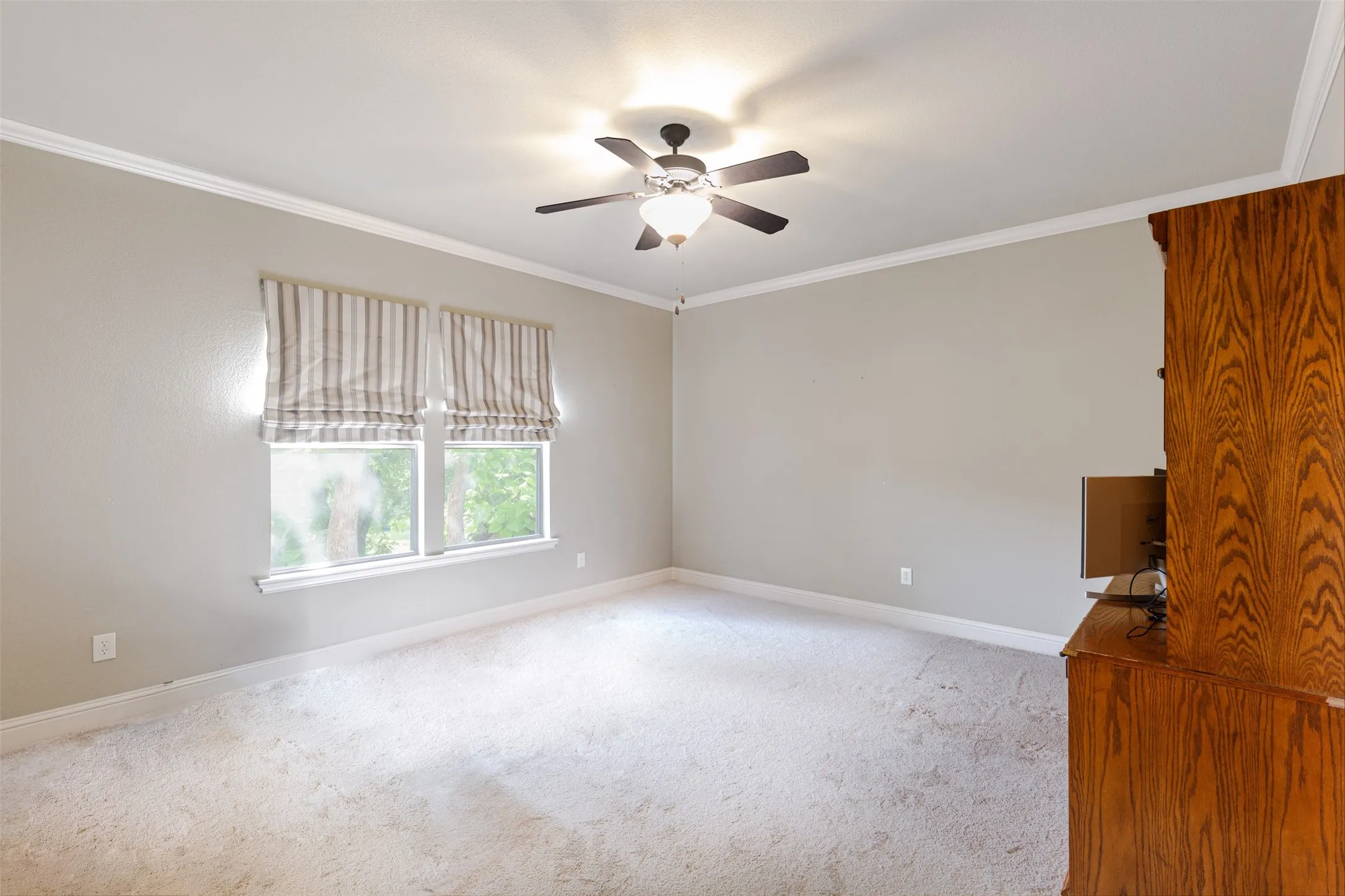 Duplex For Rent in Dallas County , 5436 Longview Street, Dallas, Texas 75206, 3 Bedroom, 4 Bathroom, 2 Garage spaces, 3,126 Sqft, built in 2005, mls#21365773, Real Estate Agent in Dallas, Homes For Rent in Dallas county, Homes For Rent in Dallas, Realtor in Dallas Texas, Real Estate Brokerage Independent Realty Texas, Luminita Cordes Realtor