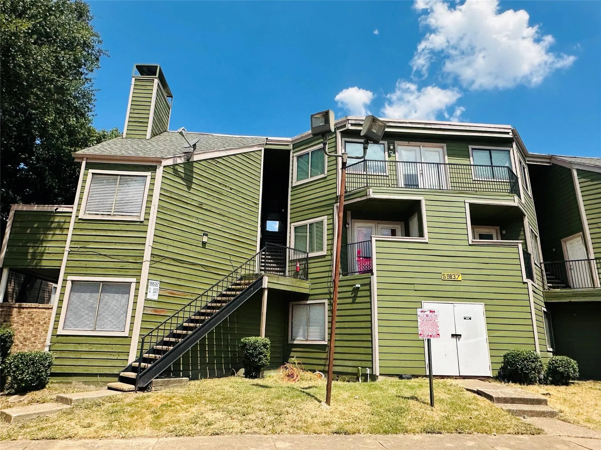 Condominium For Sale in Dallas County , 9837 Walnut Street S202, Dallas, Texas 75243, 2 Bedroom, 2 Bathroom, Garage spaces, 1,031 Sqft, built in 2018, Price $99,500, mls#21366131, Real Estate Agent in Dallas, Homes For Sale in Dallas county, Homes For Sale in Dallas, Realtor in Dallas Texas, Real Estate Brokerage Independent Realty Texas, Luminita Cordes Realtor