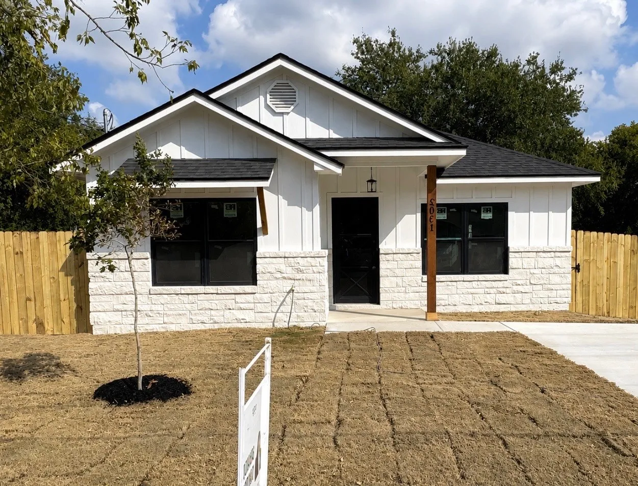 Single Family Residence For Sale in Medina County , 509 Judson Drive, Devine, Texas 78016, 3 Bedroom, 2 Bathroom, Garage spaces, 1,250 Sqft, built in 2026, Price $234,000, mls#21366150, Real Estate Agent in Devine, Homes For Sale in Medina county, Homes For Sale in Devine, Realtor in Devine Texas, Real Estate Brokerage Independent Realty Texas, Luminita Cordes Realtor