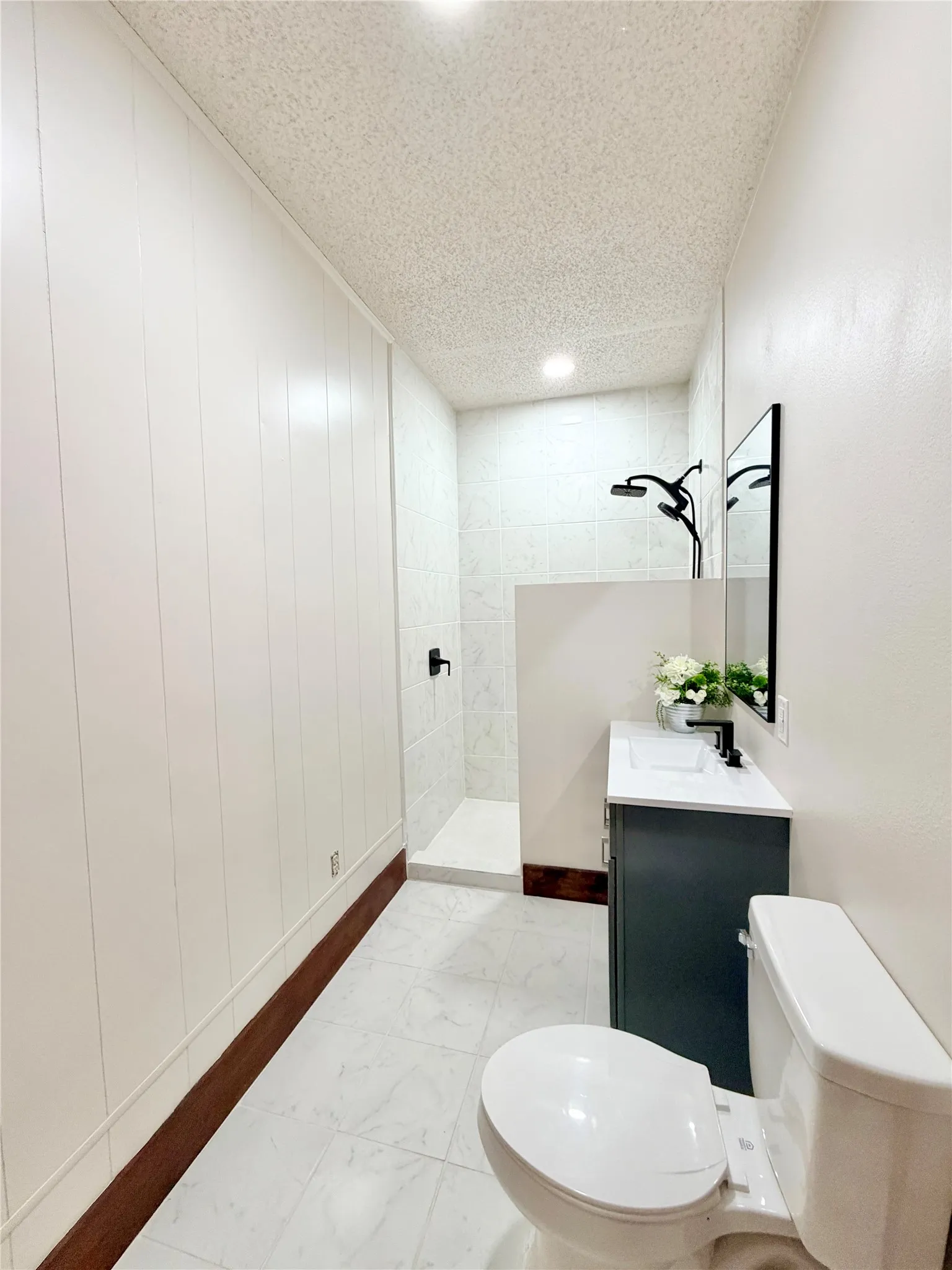 Single Family Residence For Sale in Taylor County , 406 Locust, Merkel, Texas 79536, 3 Bedroom, 2 Bathroom, Garage spaces, 1,756 Sqft, built in 1915, mls#21365844, Real Estate Agent in Merkel, Homes For Sale in Taylor county, Homes For Sale in Merkel, Realtor in Merkel Texas, Real Estate Brokerage Independent Realty Texas, Luminita Cordes Realtor