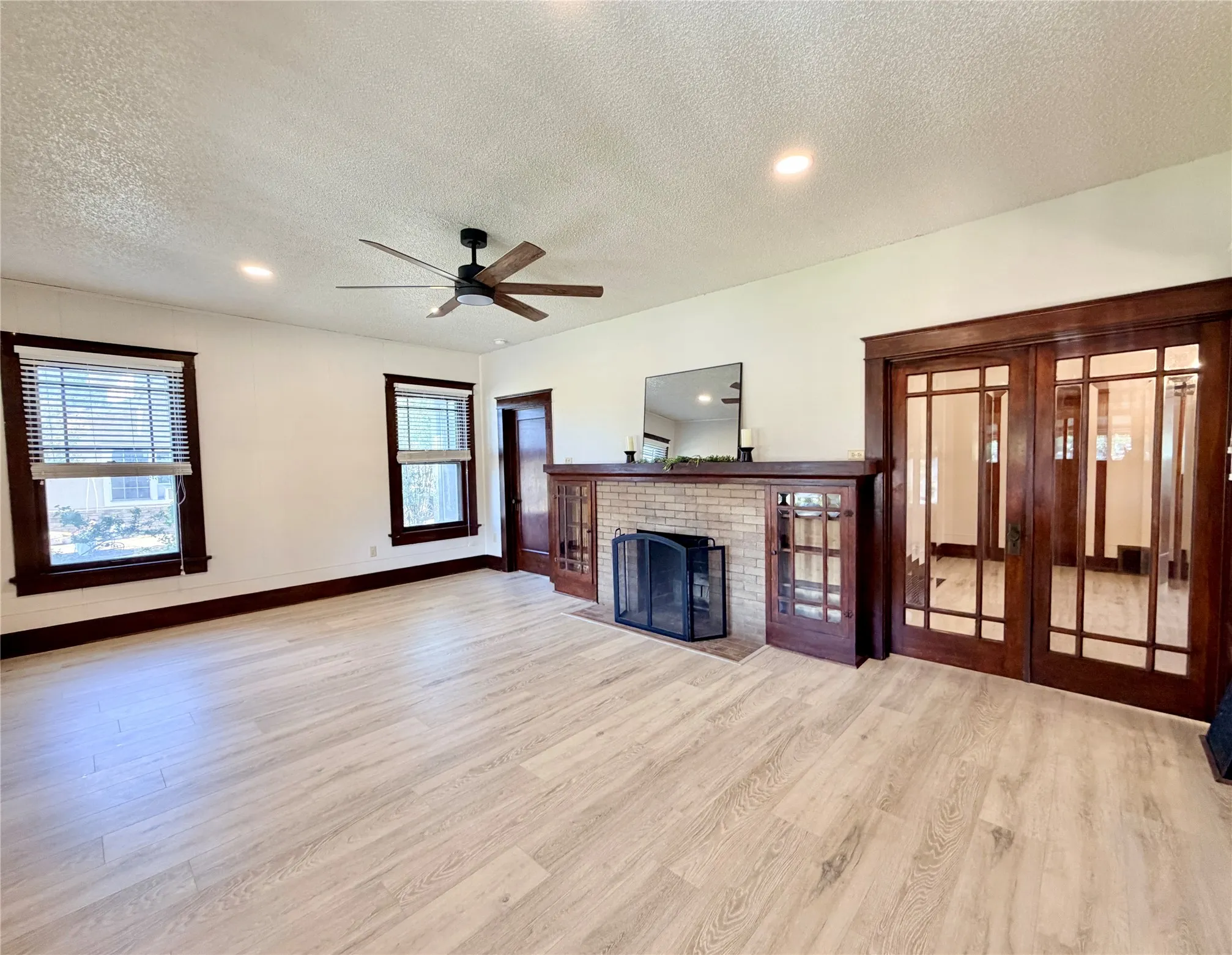 Single Family Residence For Sale in Taylor County , 406 Locust, Merkel, Texas 79536, 3 Bedroom, 2 Bathroom, Garage spaces, 1,756 Sqft, built in 1915, mls#21365844, Real Estate Agent in Merkel, Homes For Sale in Taylor county, Homes For Sale in Merkel, Realtor in Merkel Texas, Real Estate Brokerage Independent Realty Texas, Luminita Cordes Realtor
