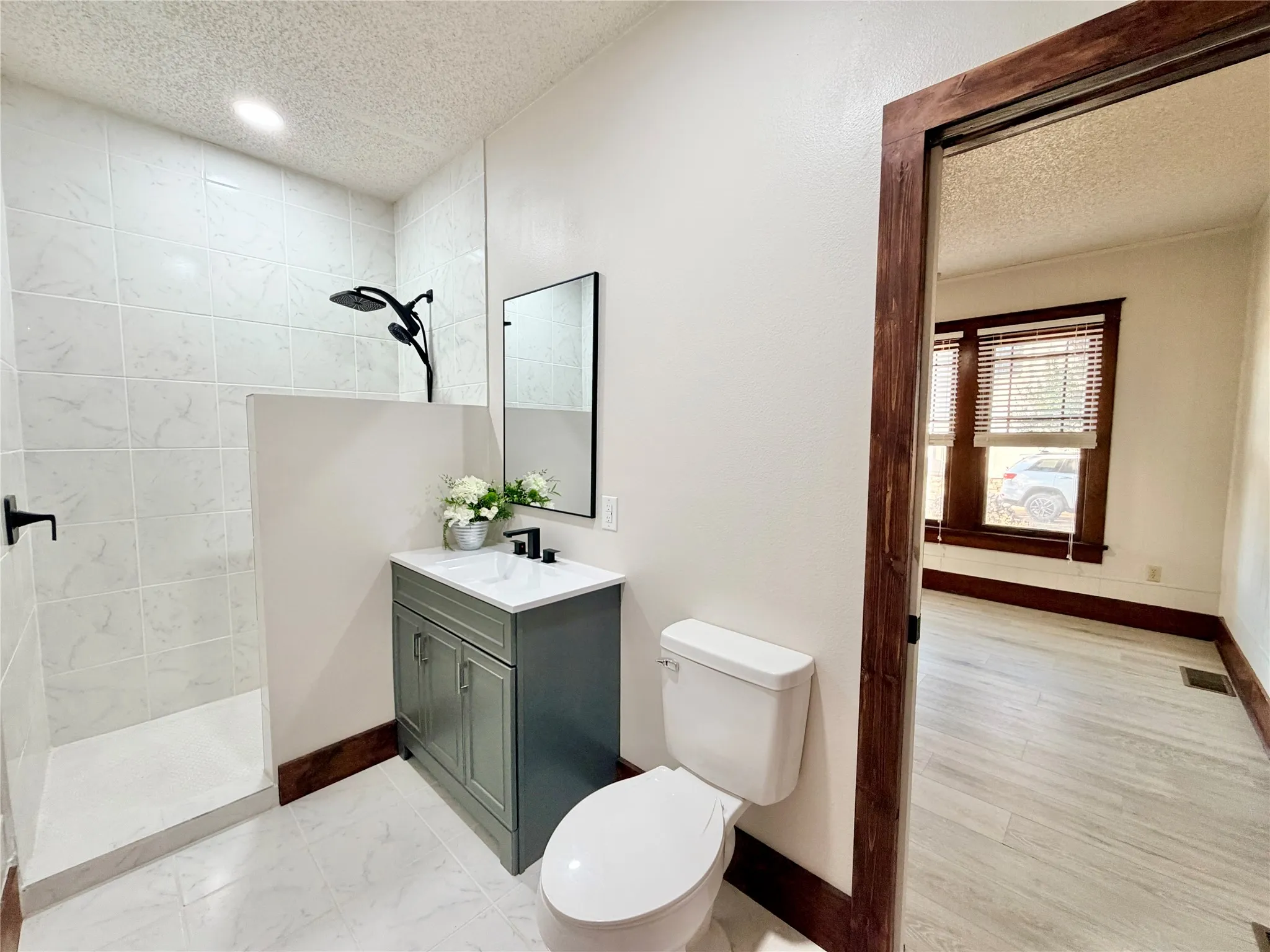 Single Family Residence For Sale in Taylor County , 406 Locust, Merkel, Texas 79536, 3 Bedroom, 2 Bathroom, Garage spaces, 1,756 Sqft, built in 1915, mls#21365844, Real Estate Agent in Merkel, Homes For Sale in Taylor county, Homes For Sale in Merkel, Realtor in Merkel Texas, Real Estate Brokerage Independent Realty Texas, Luminita Cordes Realtor