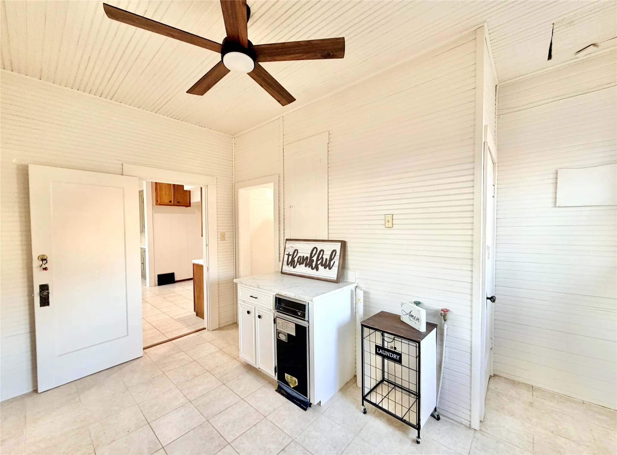 Single Family Residence For Sale in Taylor County , 406 Locust, Merkel, Texas 79536, 3 Bedroom, 2 Bathroom, Garage spaces, 1,756 Sqft, built in 1915, mls#21365844, Real Estate Agent in Merkel, Homes For Sale in Taylor county, Homes For Sale in Merkel, Realtor in Merkel Texas, Real Estate Brokerage Independent Realty Texas, Luminita Cordes Realtor