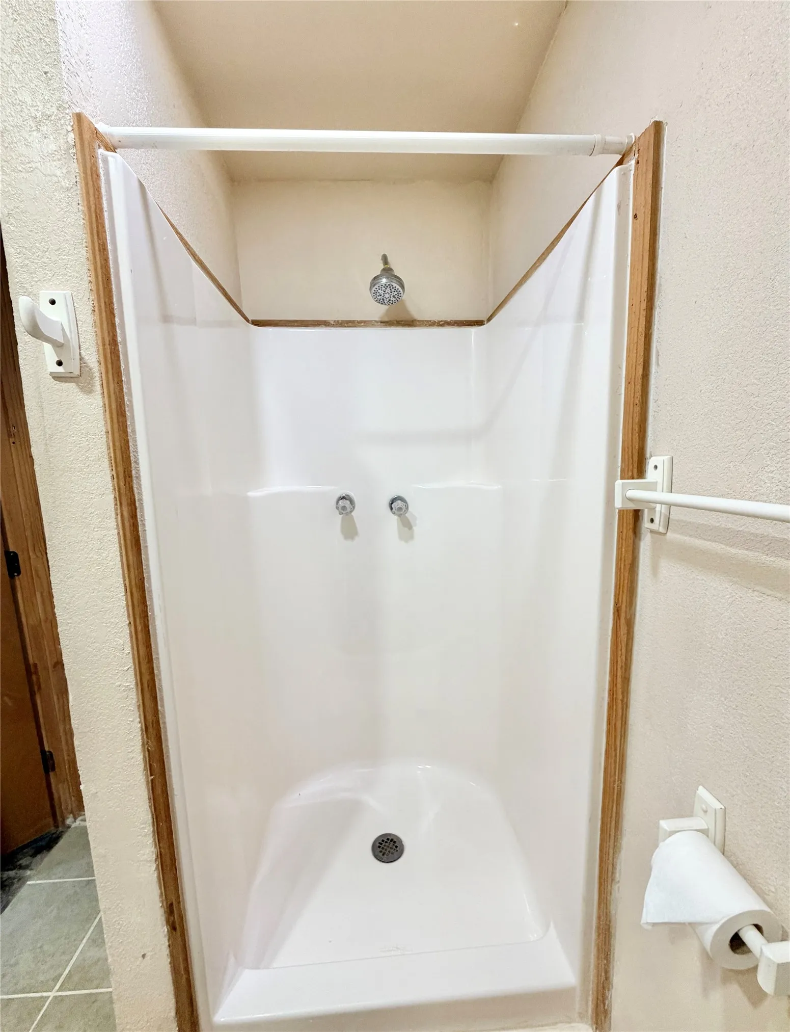 Guest Quarters Shower