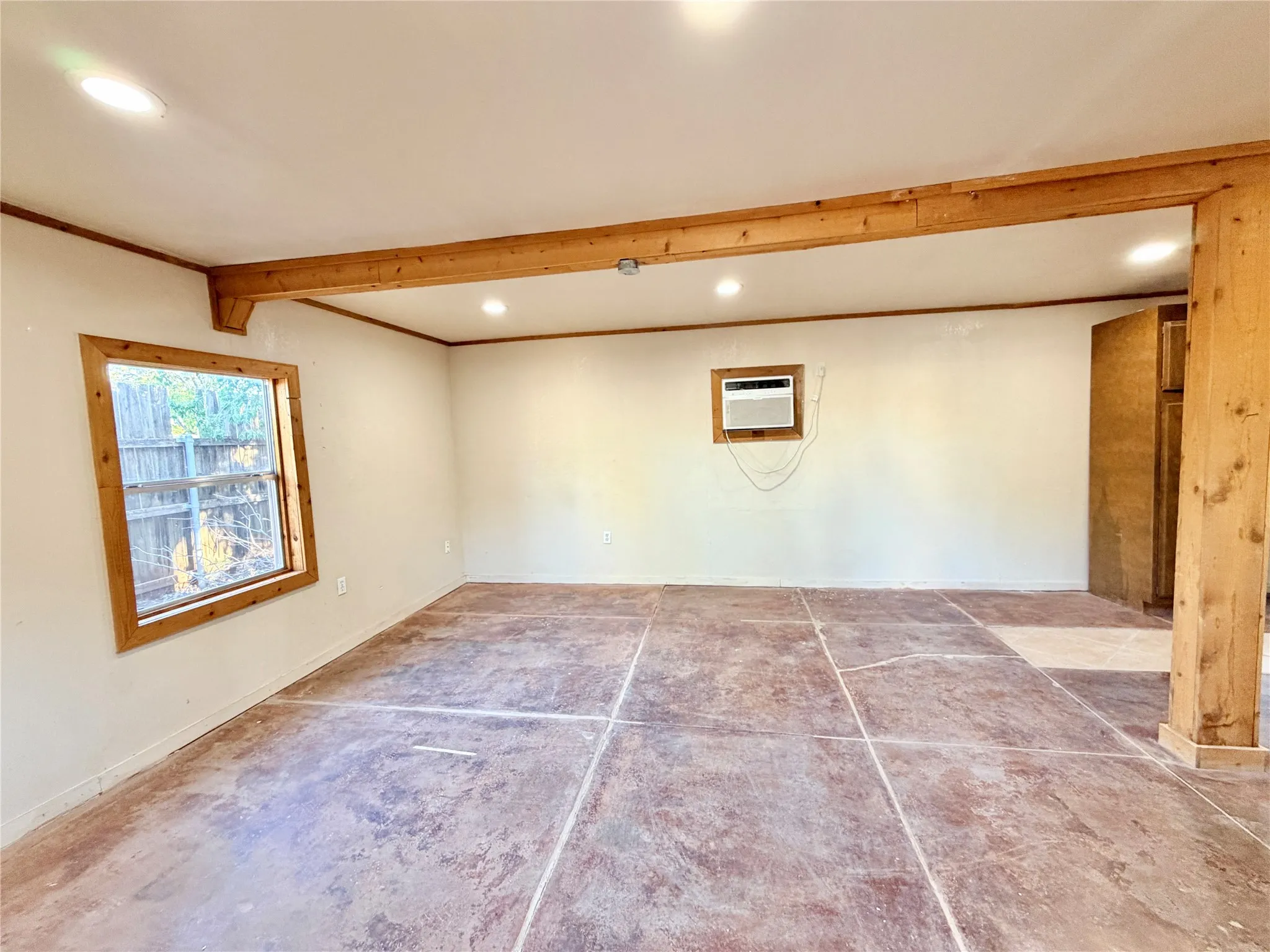 Single Family Residence For Sale in Taylor County , 406 Locust, Merkel, Texas 79536, 3 Bedroom, 2 Bathroom, Garage spaces, 1,756 Sqft, built in 1915, mls#21365844, Real Estate Agent in Merkel, Homes For Sale in Taylor county, Homes For Sale in Merkel, Realtor in Merkel Texas, Real Estate Brokerage Independent Realty Texas, Luminita Cordes Realtor