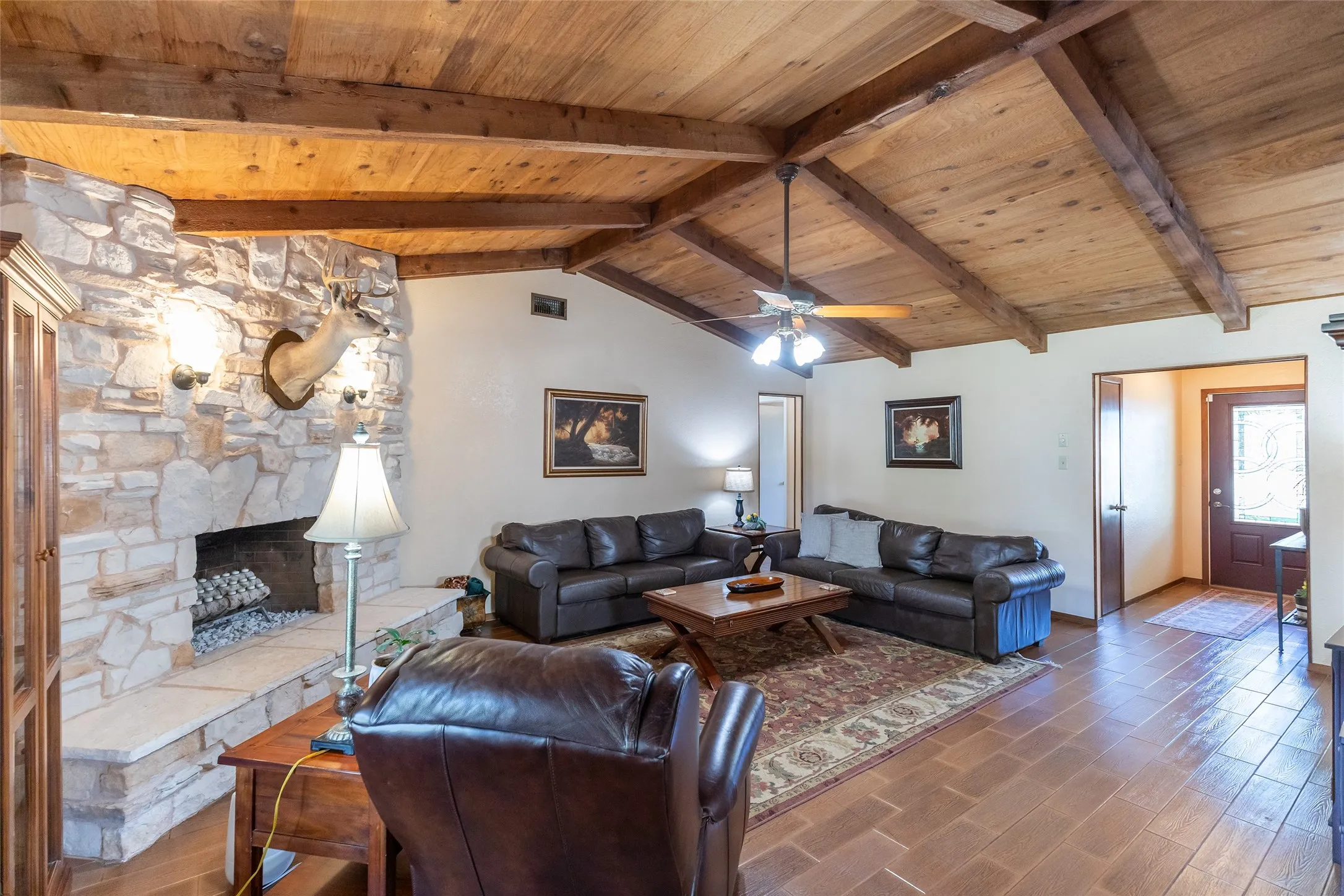 Single Family Residence For Sale in Callahan County , 122 Century Lane, Clyde, Texas 79510, 3 Bedroom, 2 Bathroom, 2 Garage spaces, 1,752 Sqft, built in 1979, mls#21357209, Real Estate Agent in Clyde, Homes For Sale in Callahan county, Homes For Sale in Clyde, Realtor in Clyde Texas, Real Estate Brokerage Independent Realty Texas, Luminita Cordes Realtor