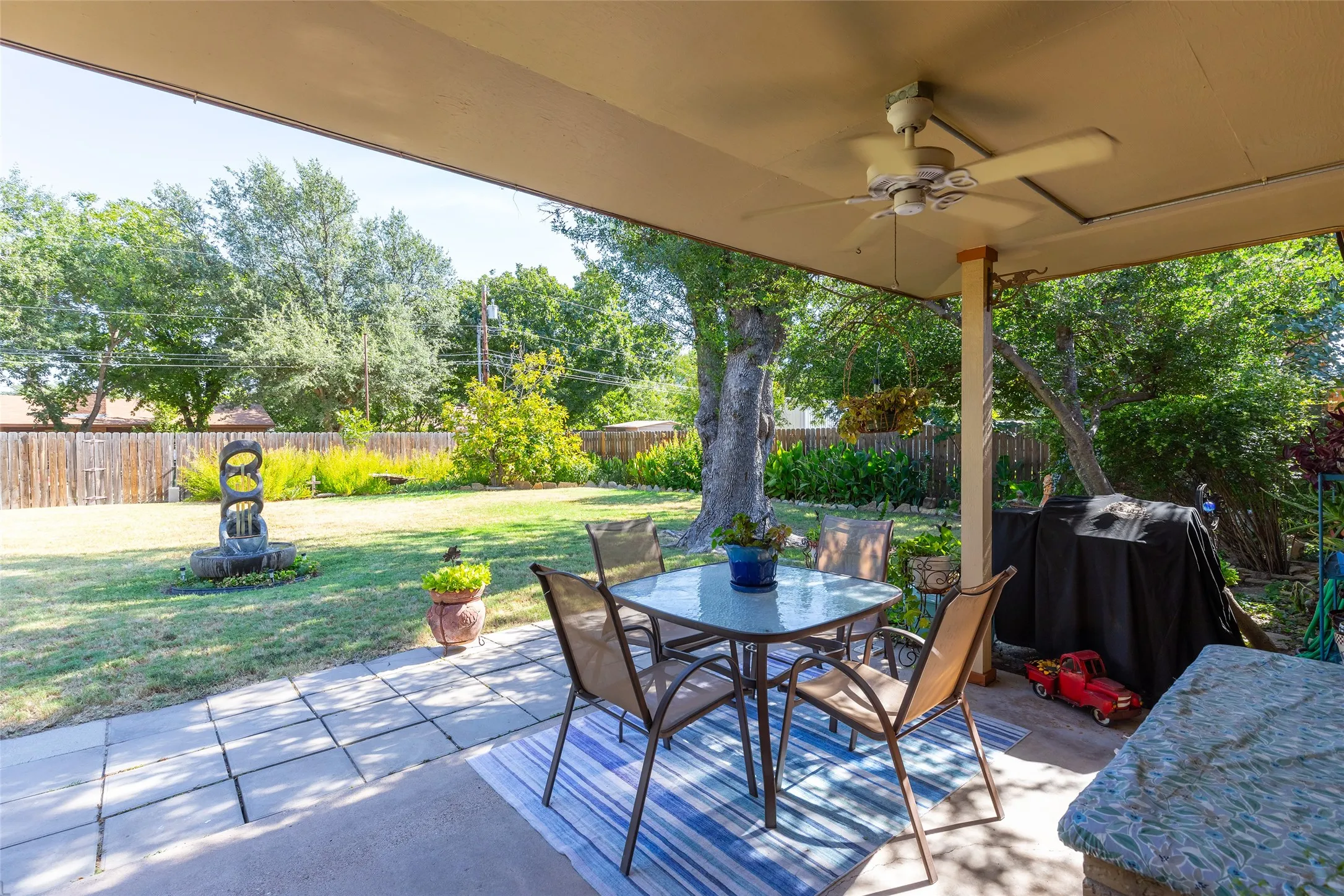 Single Family Residence For Sale in Callahan County , 122 Century Lane, Clyde, Texas 79510, 3 Bedroom, 2 Bathroom, 2 Garage spaces, 1,752 Sqft, built in 1979, mls#21357209, Real Estate Agent in Clyde, Homes For Sale in Callahan county, Homes For Sale in Clyde, Realtor in Clyde Texas, Real Estate Brokerage Independent Realty Texas, Luminita Cordes Realtor