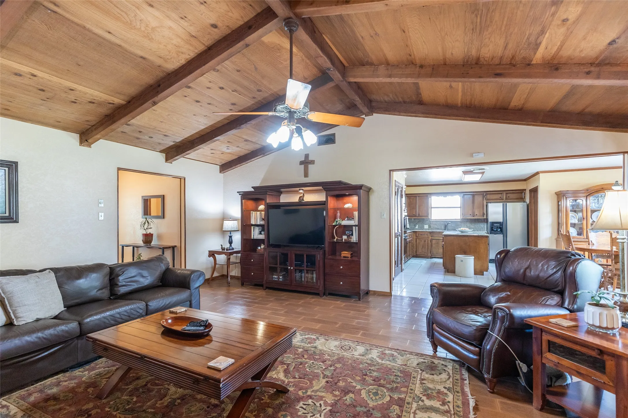 Single Family Residence For Sale in Callahan County , 122 Century Lane, Clyde, Texas 79510, 3 Bedroom, 2 Bathroom, 2 Garage spaces, 1,752 Sqft, built in 1979, mls#21357209, Real Estate Agent in Clyde, Homes For Sale in Callahan county, Homes For Sale in Clyde, Realtor in Clyde Texas, Real Estate Brokerage Independent Realty Texas, Luminita Cordes Realtor
