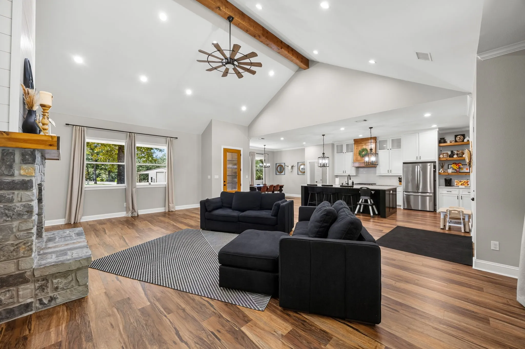 Single Family Residence For Sale in Rains County , 222 Rs County Road 4269, Emory, Texas 75440, 3 Bedroom, 3 Bathroom, 2 Garage spaces, 2,572 Sqft, built in 2023, mls#21363468, Real Estate Agent in Emory, Homes For Sale in Rains county, Homes For Sale in Emory, Realtor in Emory Texas, Real Estate Brokerage Independent Realty Texas, Luminita Cordes Realtor