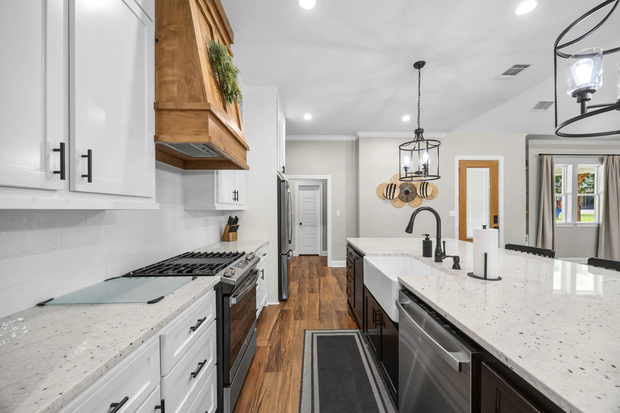 Single Family Residence For Sale in Rains County , 222 Rs County Road 4269, Emory, Texas 75440, 3 Bedroom, 3 Bathroom, 2 Garage spaces, 2,572 Sqft, built in 2023, mls#21363468, Real Estate Agent in Emory, Homes For Sale in Rains county, Homes For Sale in Emory, Realtor in Emory Texas, Real Estate Brokerage Independent Realty Texas, Luminita Cordes Realtor