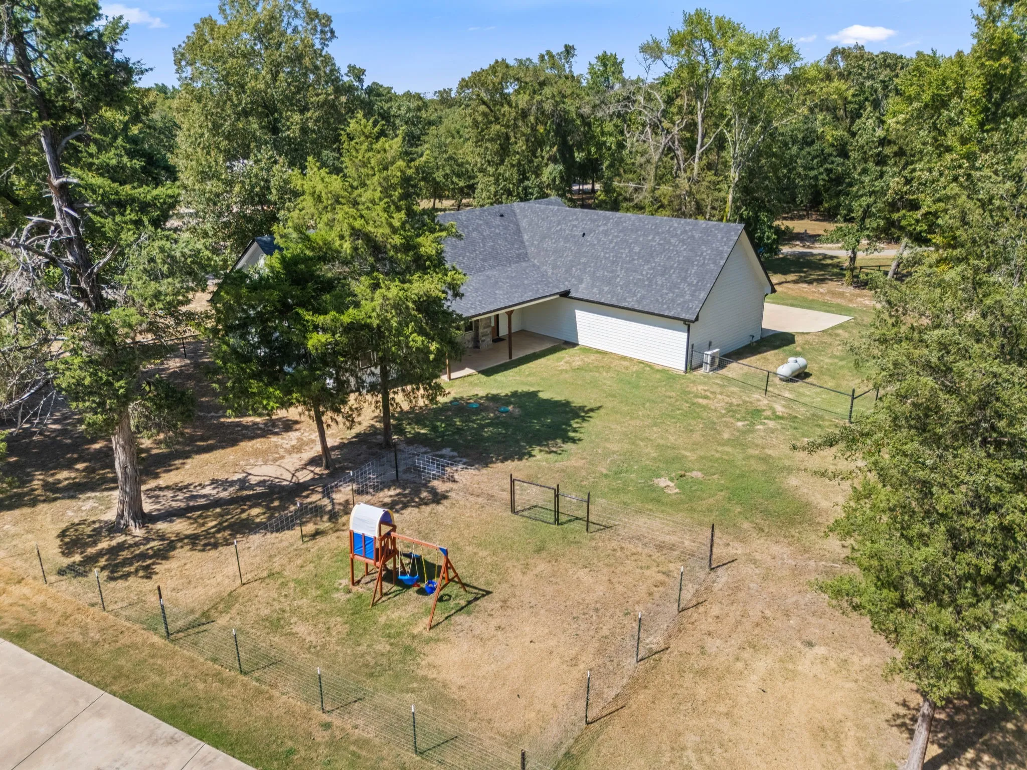 Single Family Residence For Sale in Rains County , 222 Rs County Road 4269, Emory, Texas 75440, 3 Bedroom, 3 Bathroom, 2 Garage spaces, 2,572 Sqft, built in 2023, mls#21363468, Real Estate Agent in Emory, Homes For Sale in Rains county, Homes For Sale in Emory, Realtor in Emory Texas, Real Estate Brokerage Independent Realty Texas, Luminita Cordes Realtor
